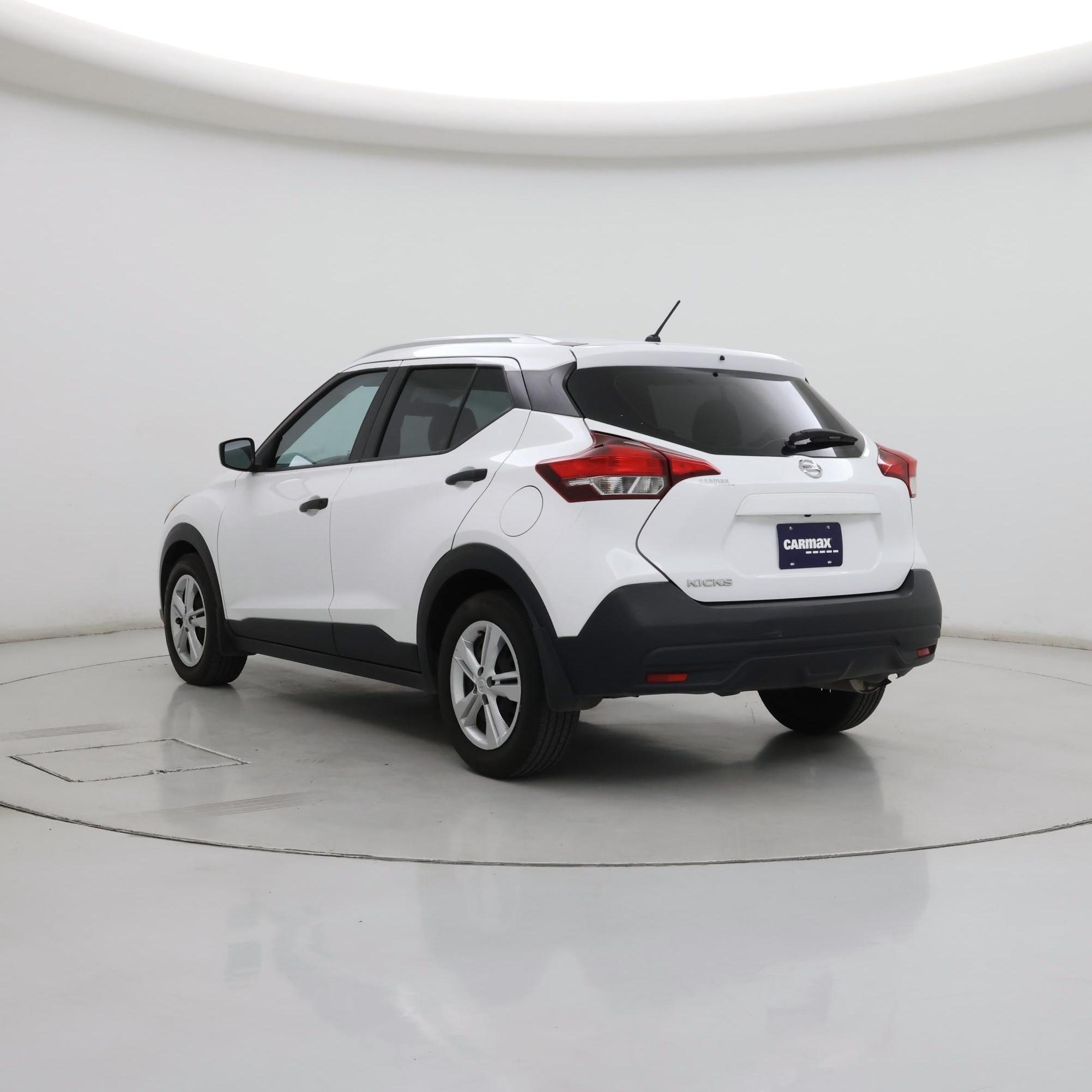 Thumbnail: 2019 Nissan Kicks - 2