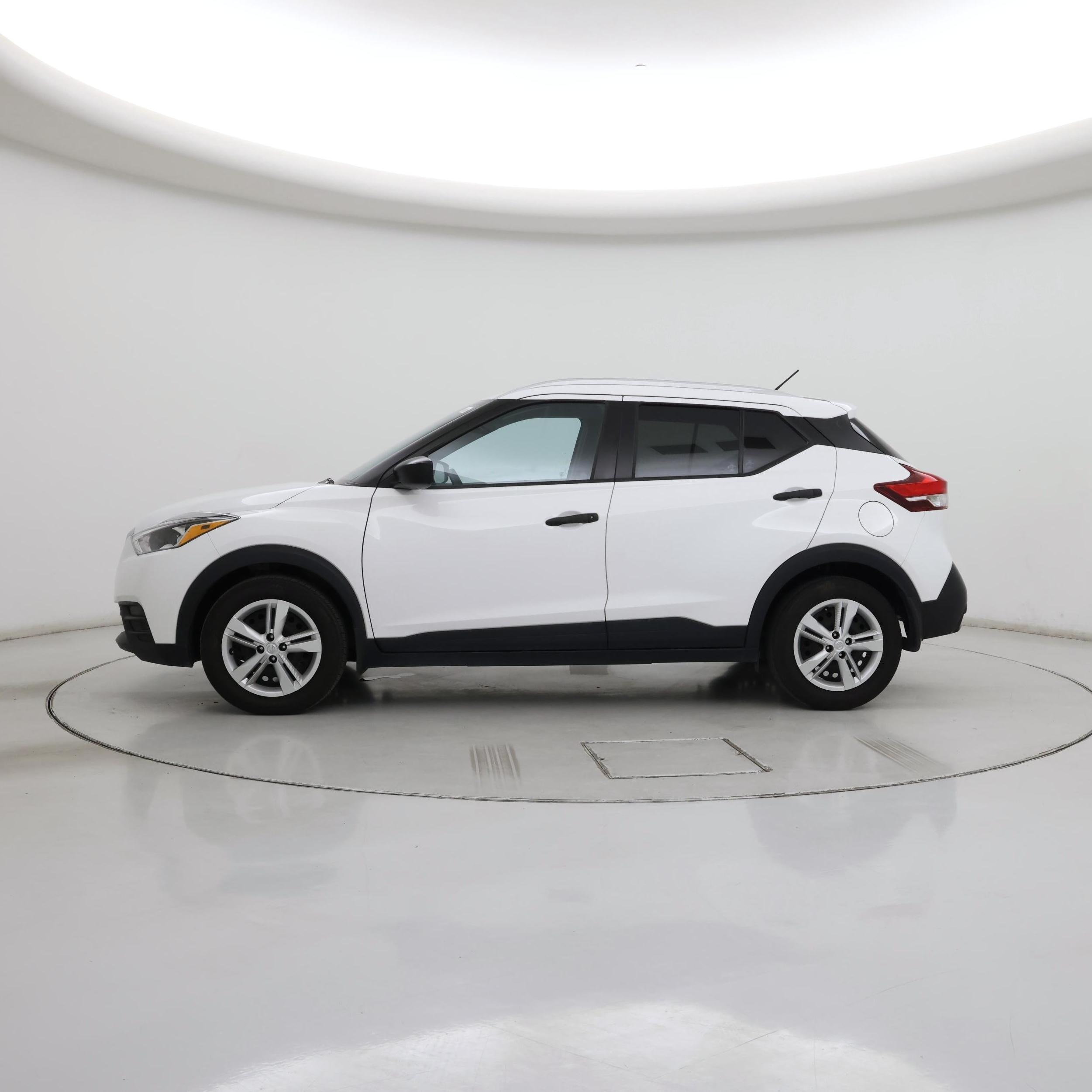Thumbnail: 2019 Nissan Kicks - 3