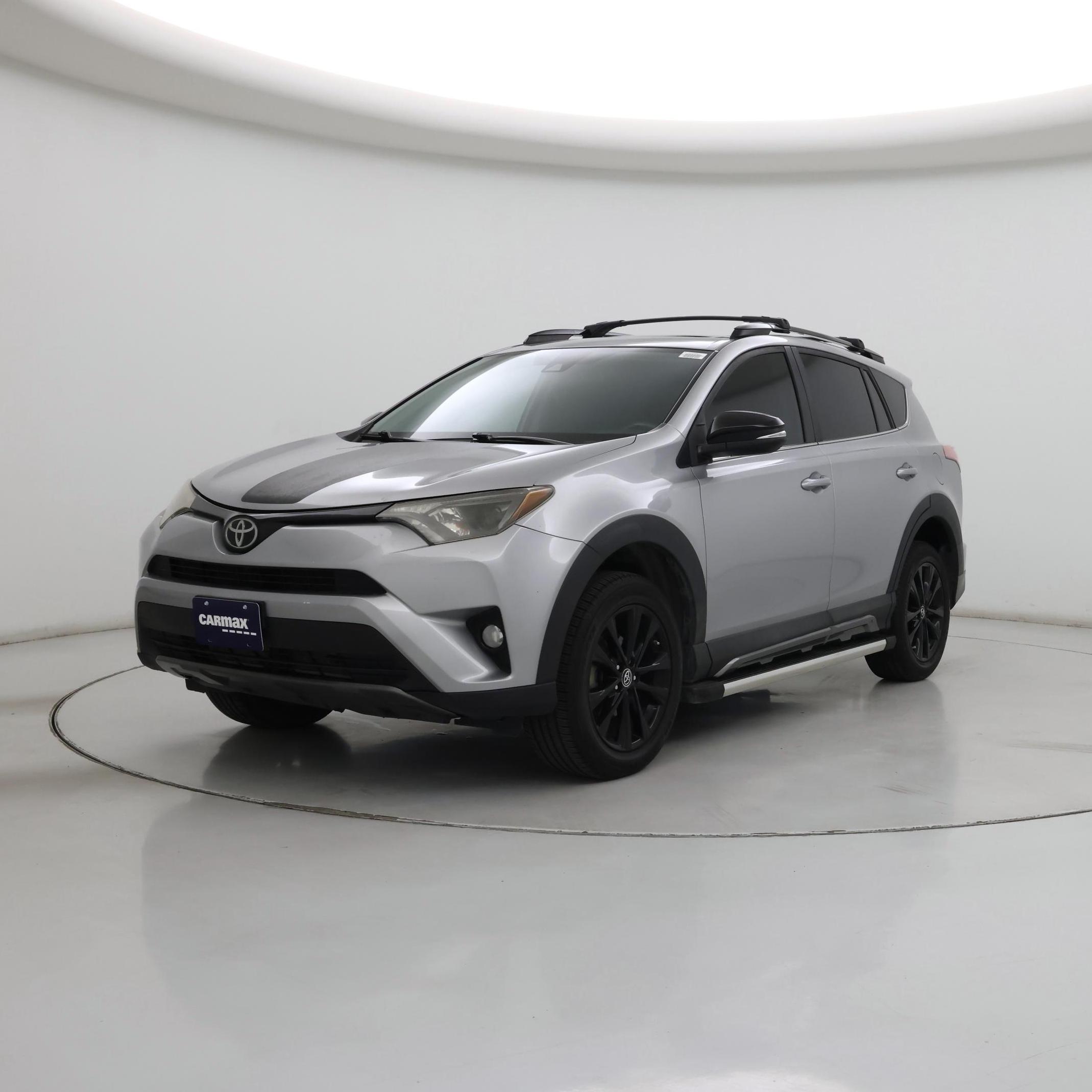 Thumbnail: 2018 Toyota RAV4 - 4