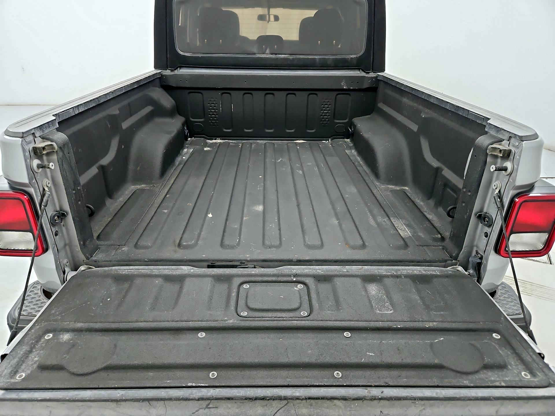 Thumbnail: 2020 Jeep Gladiator - 20