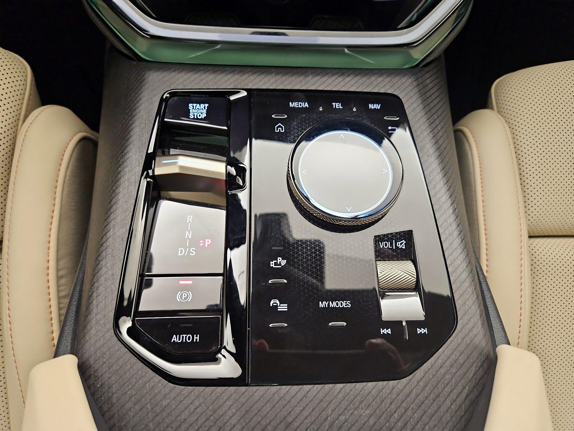 Thumbnail: 2025 BMW X3 - 17