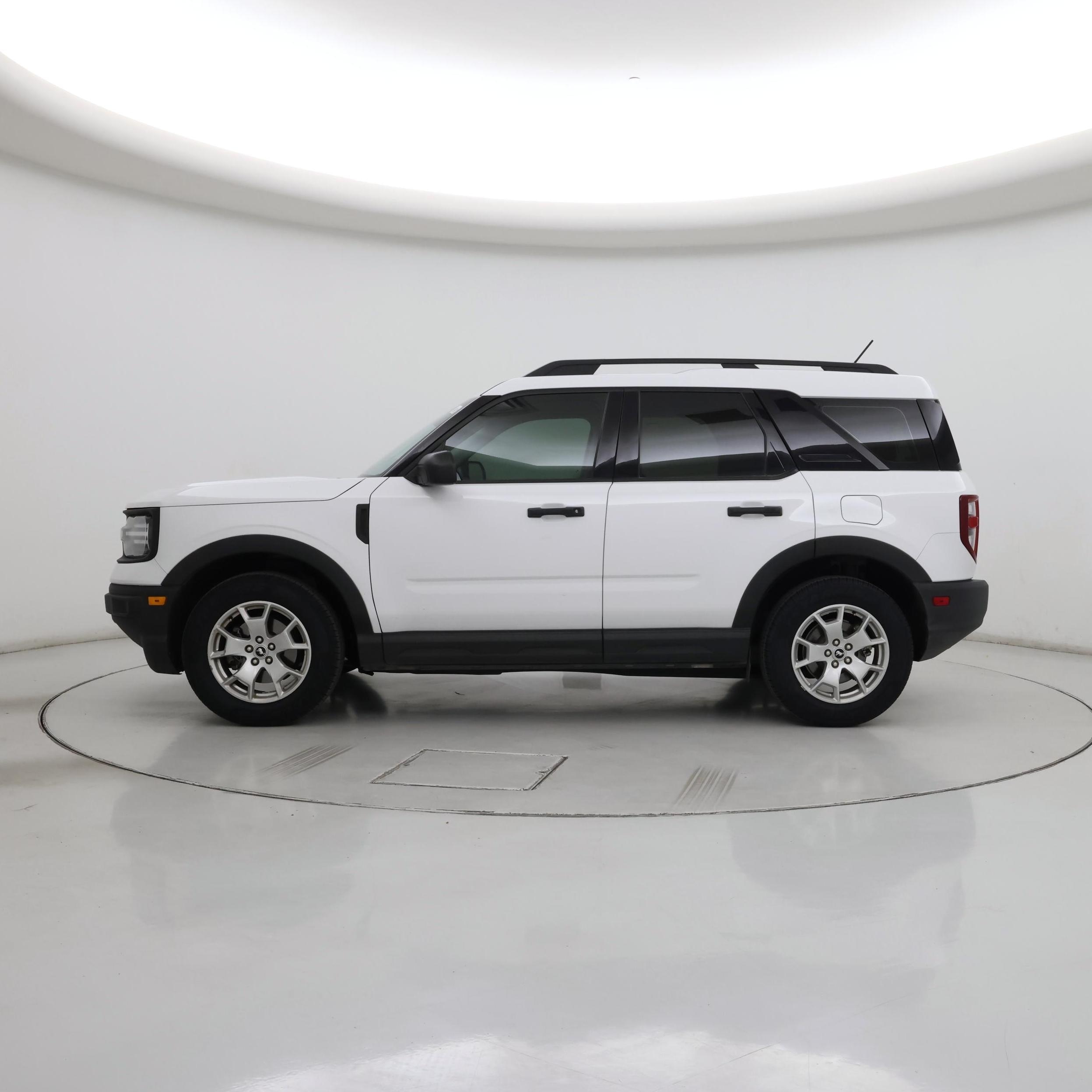 Thumbnail: 2022 Ford Bronco Sport - 3