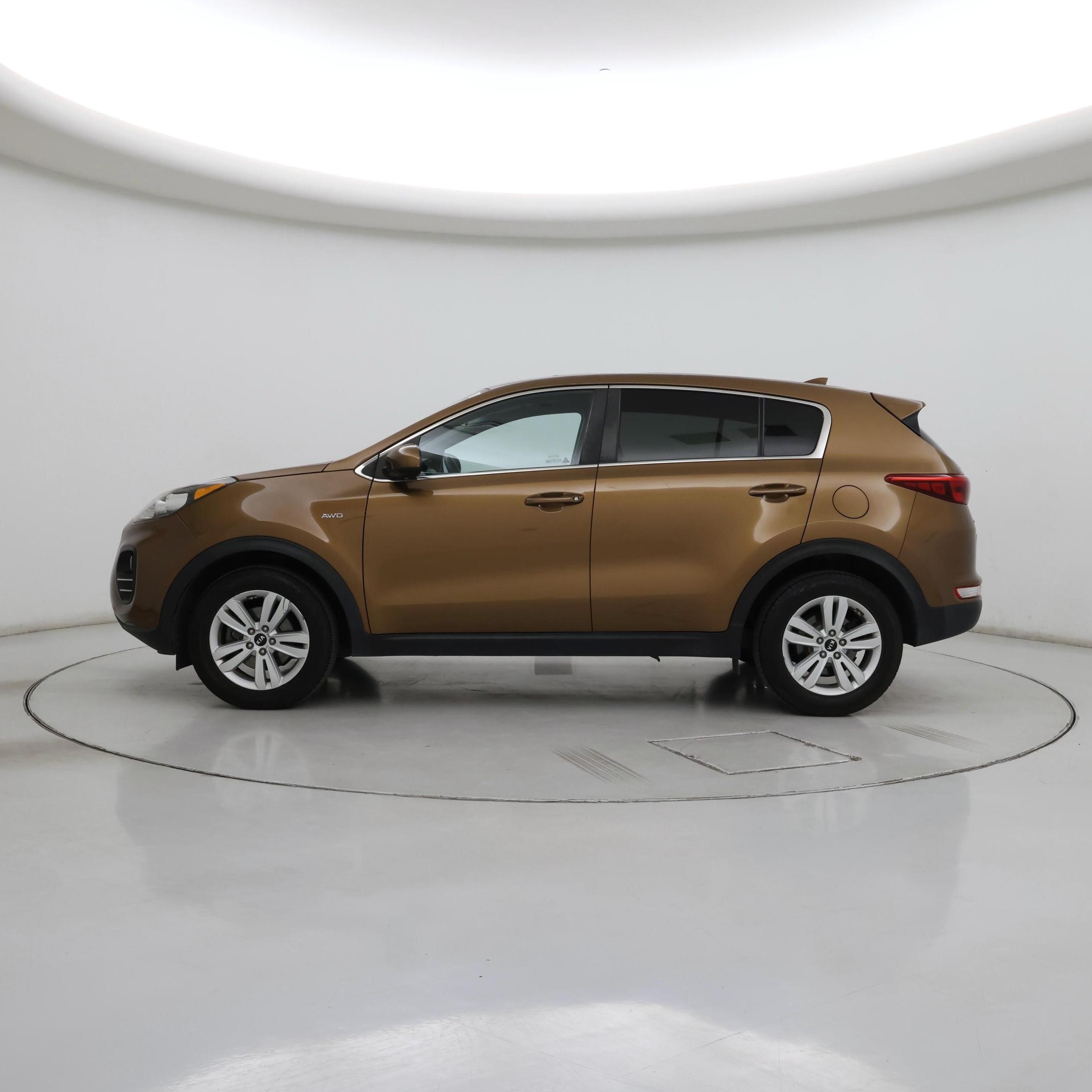 Thumbnail: 2019 Kia Sportage - 3