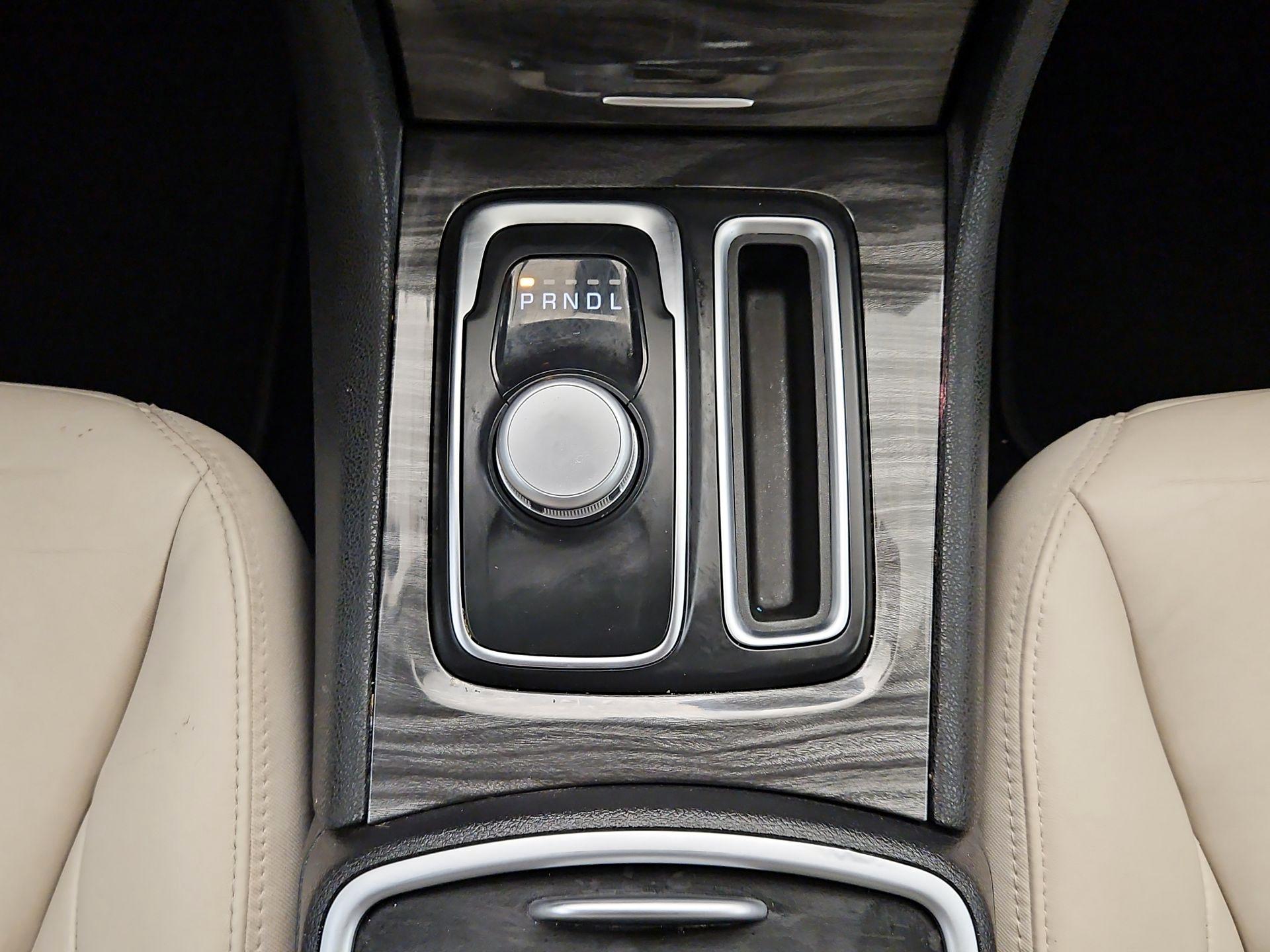 Thumbnail: 2021 Chrysler 300 - 18