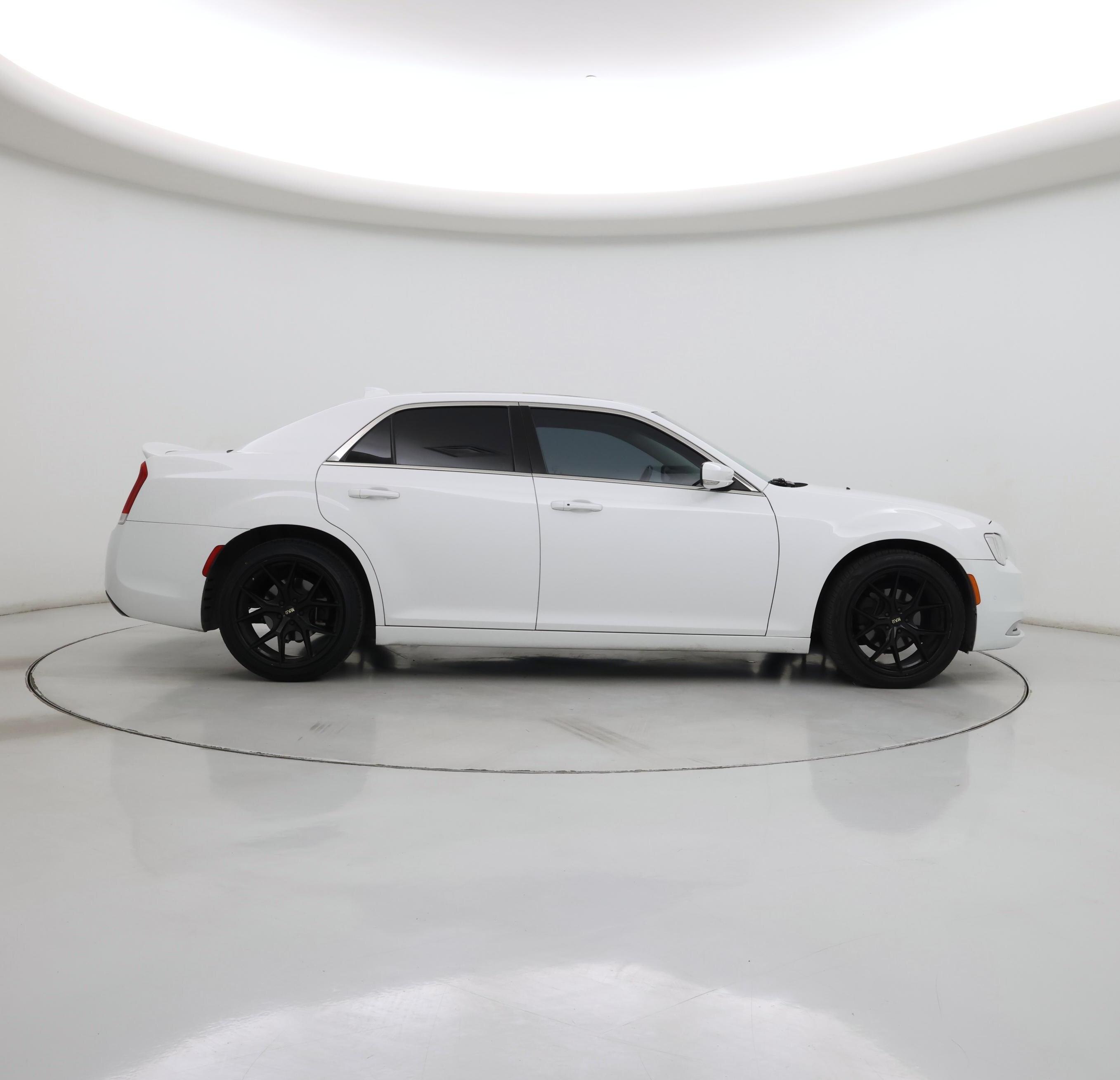 Thumbnail: 2021 Chrysler 300 - 7