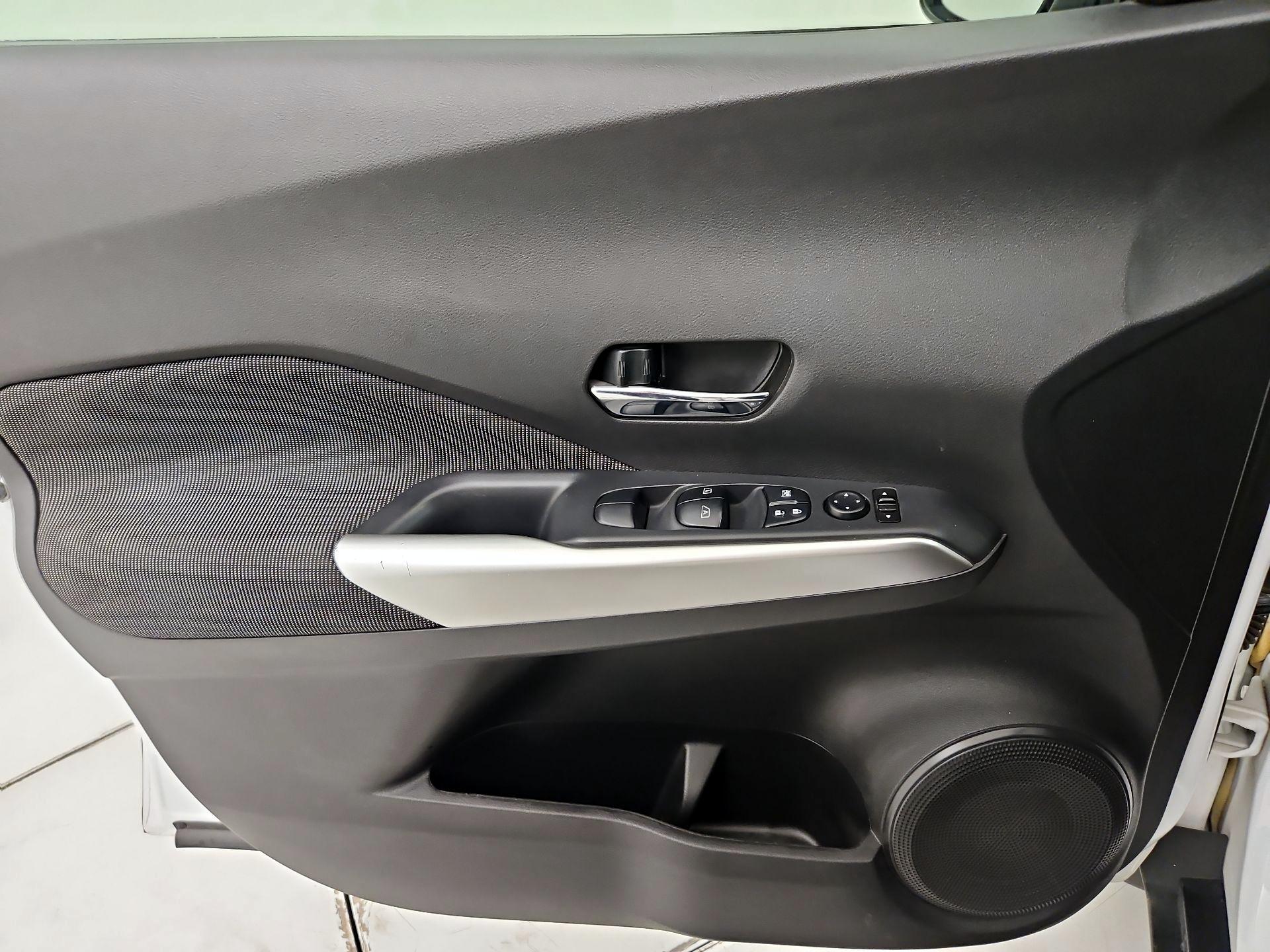 Thumbnail: 2019 Nissan Kicks - 12