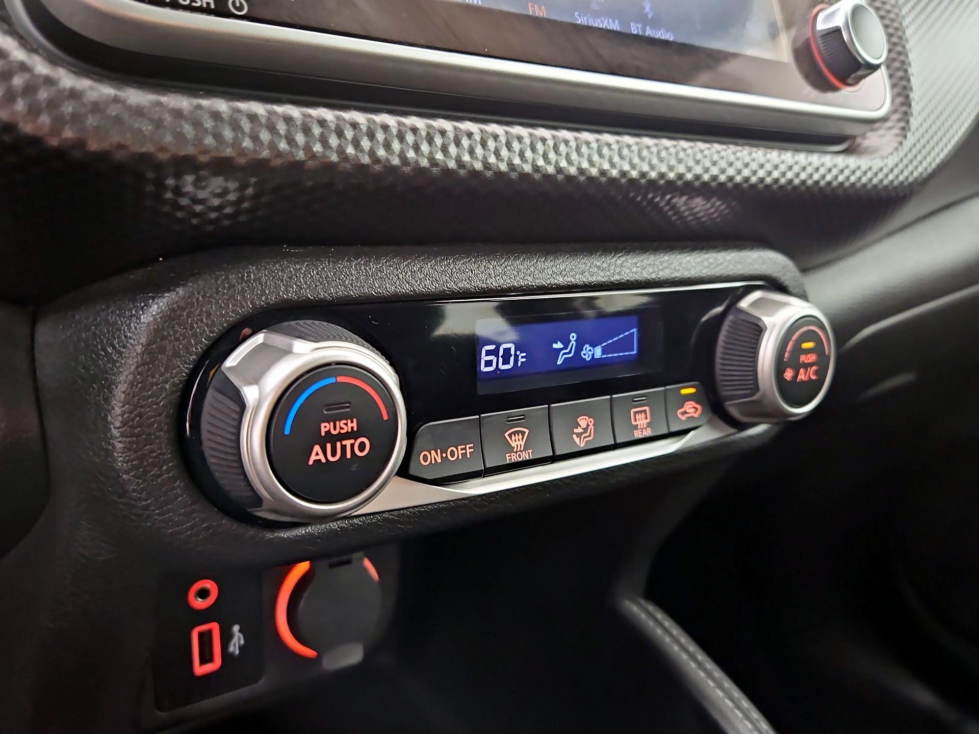 Thumbnail: 2019 Nissan Kicks - 16