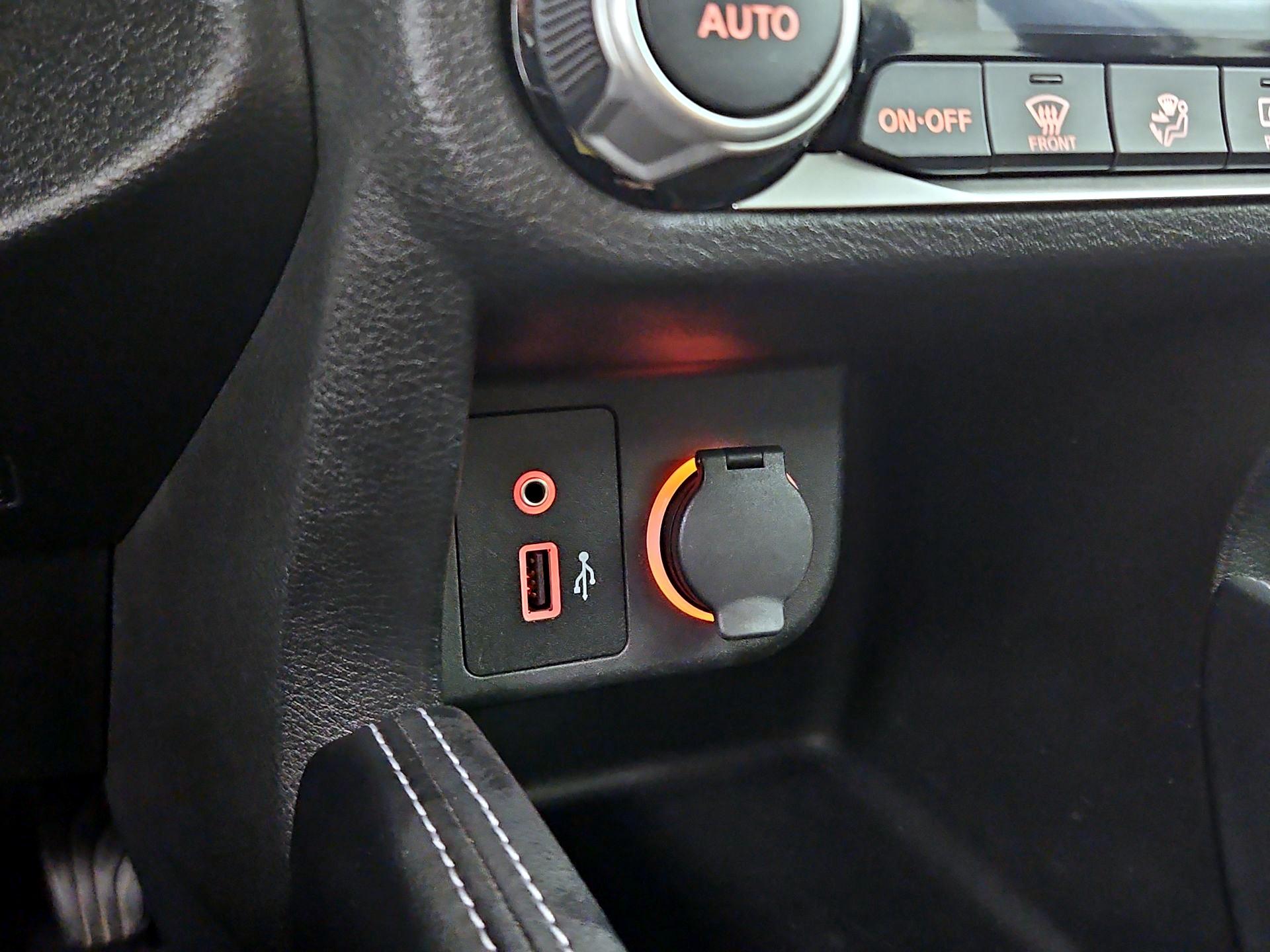 Thumbnail: 2019 Nissan Kicks - 18