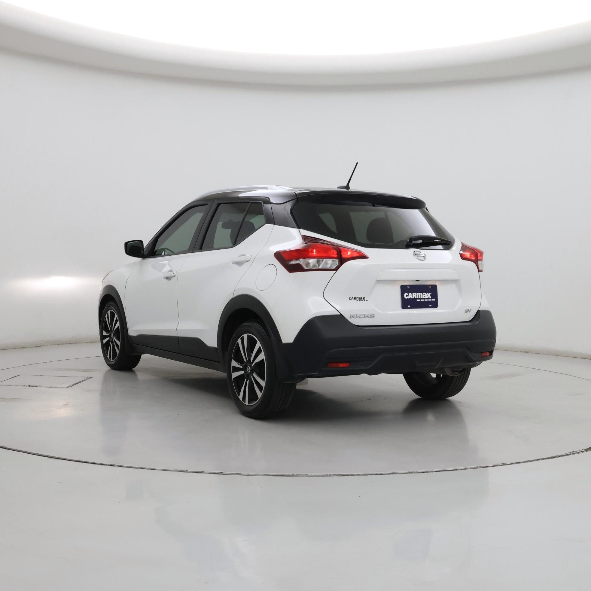 Thumbnail: 2019 Nissan Kicks - 2