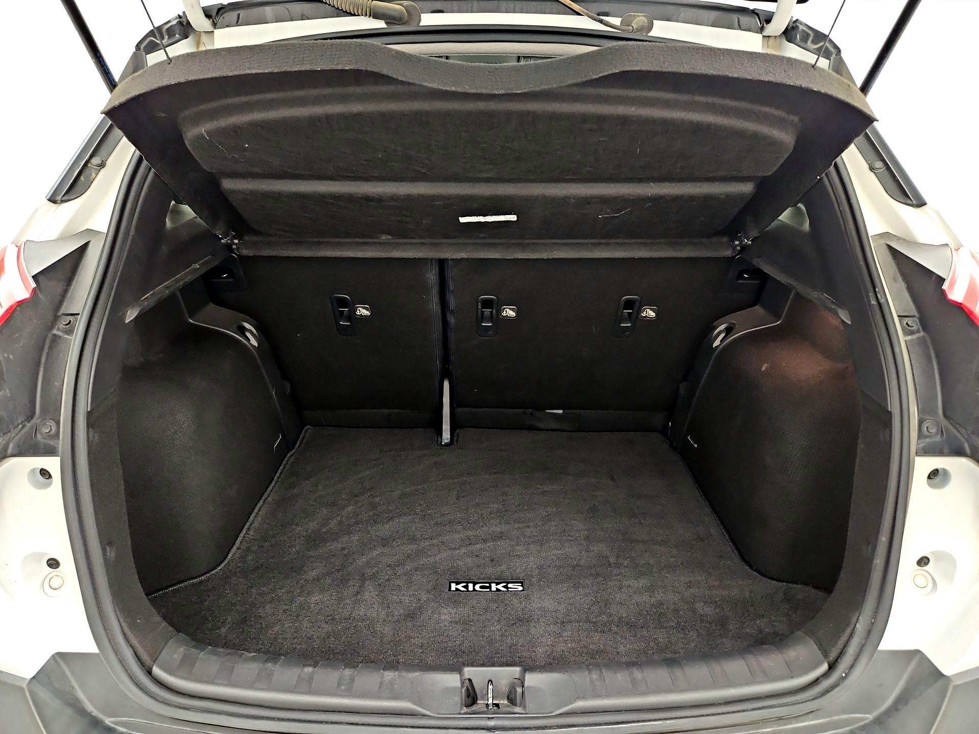 Thumbnail: 2019 Nissan Kicks - 20