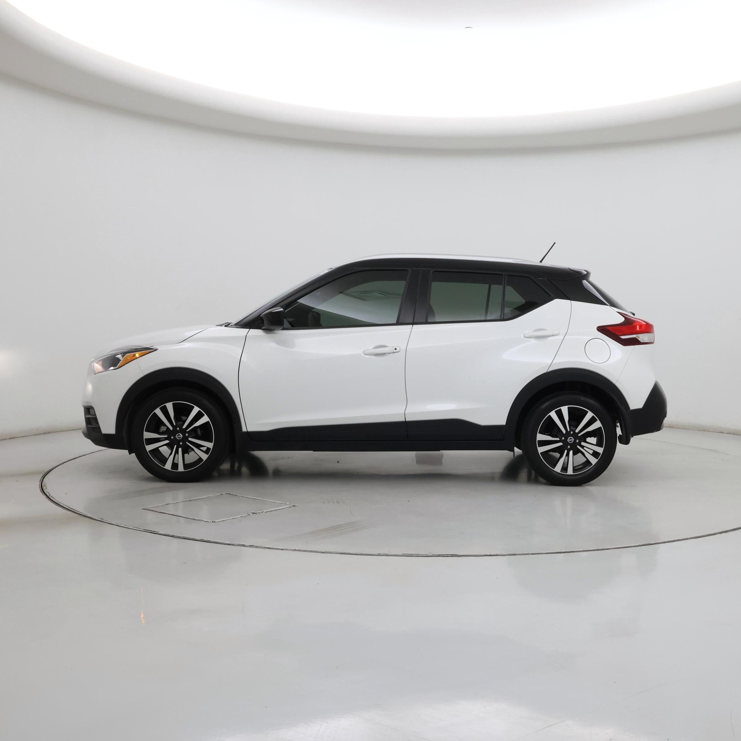 Thumbnail: 2019 Nissan Kicks - 3