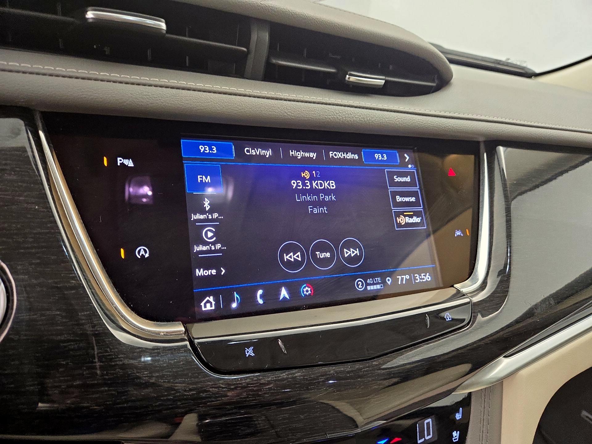 Thumbnail: 2023 Cadillac XT6 - 16