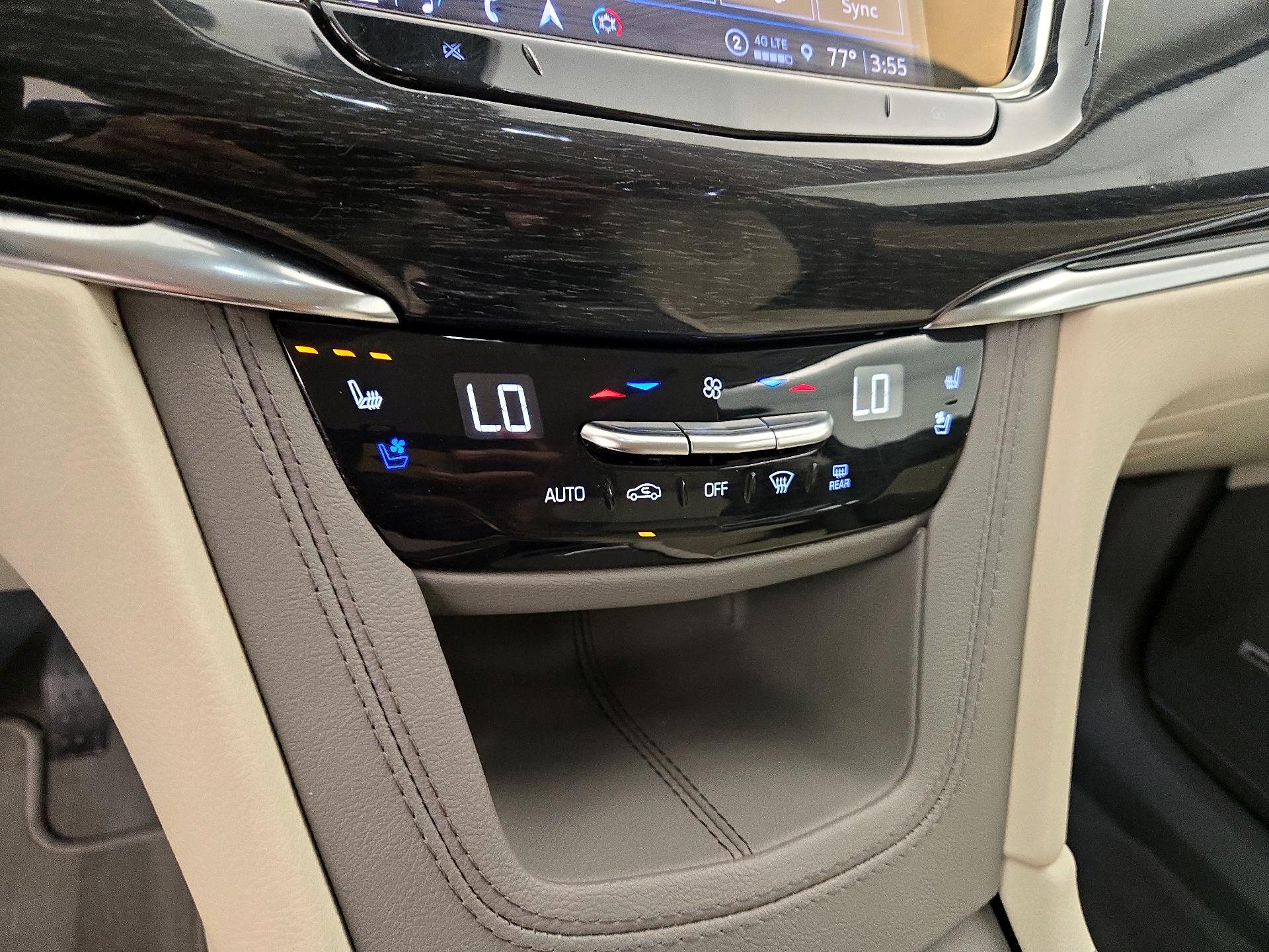 Thumbnail: 2023 Cadillac XT6 - 17