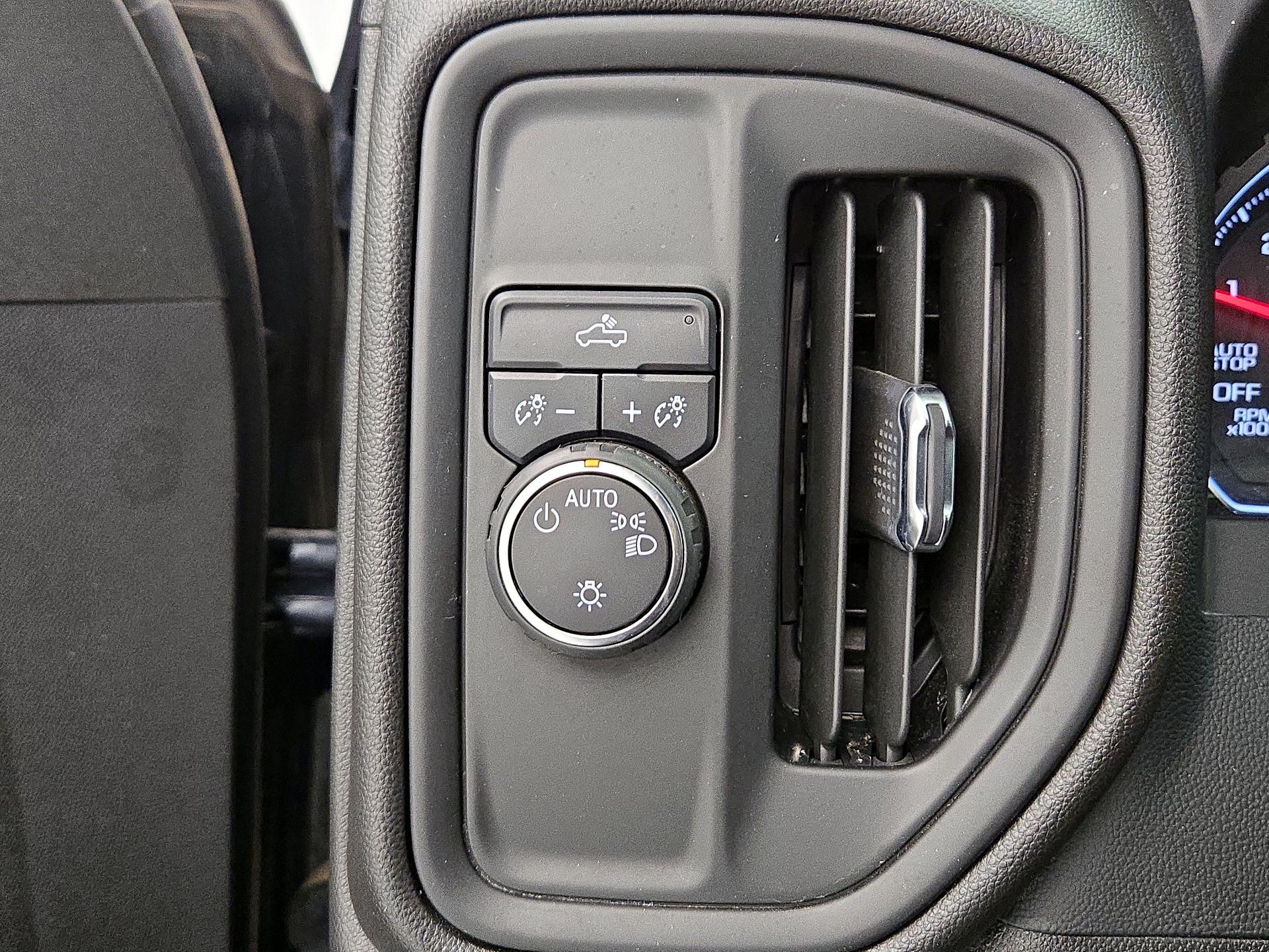 Thumbnail: 2022 Chevrolet Silverado 1500 - 13
