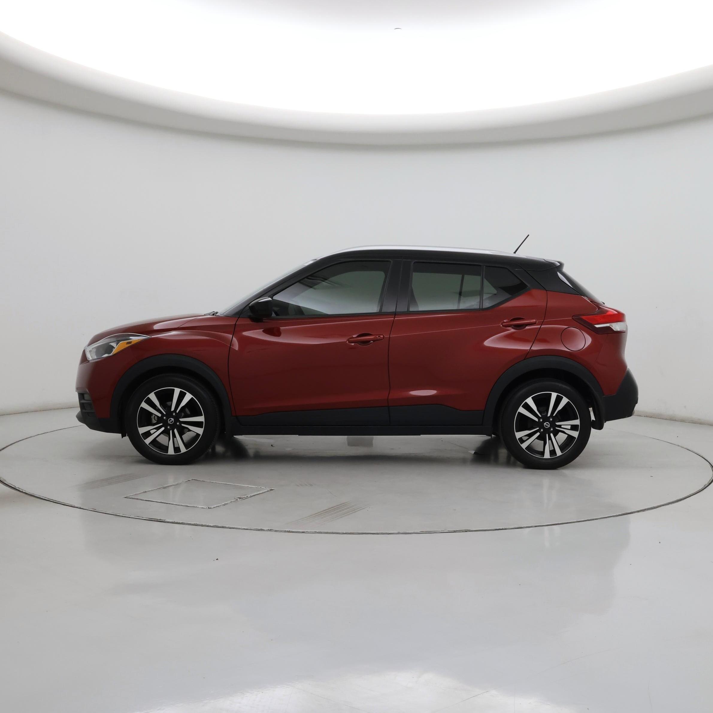 Thumbnail: 2019 Nissan Kicks - 3