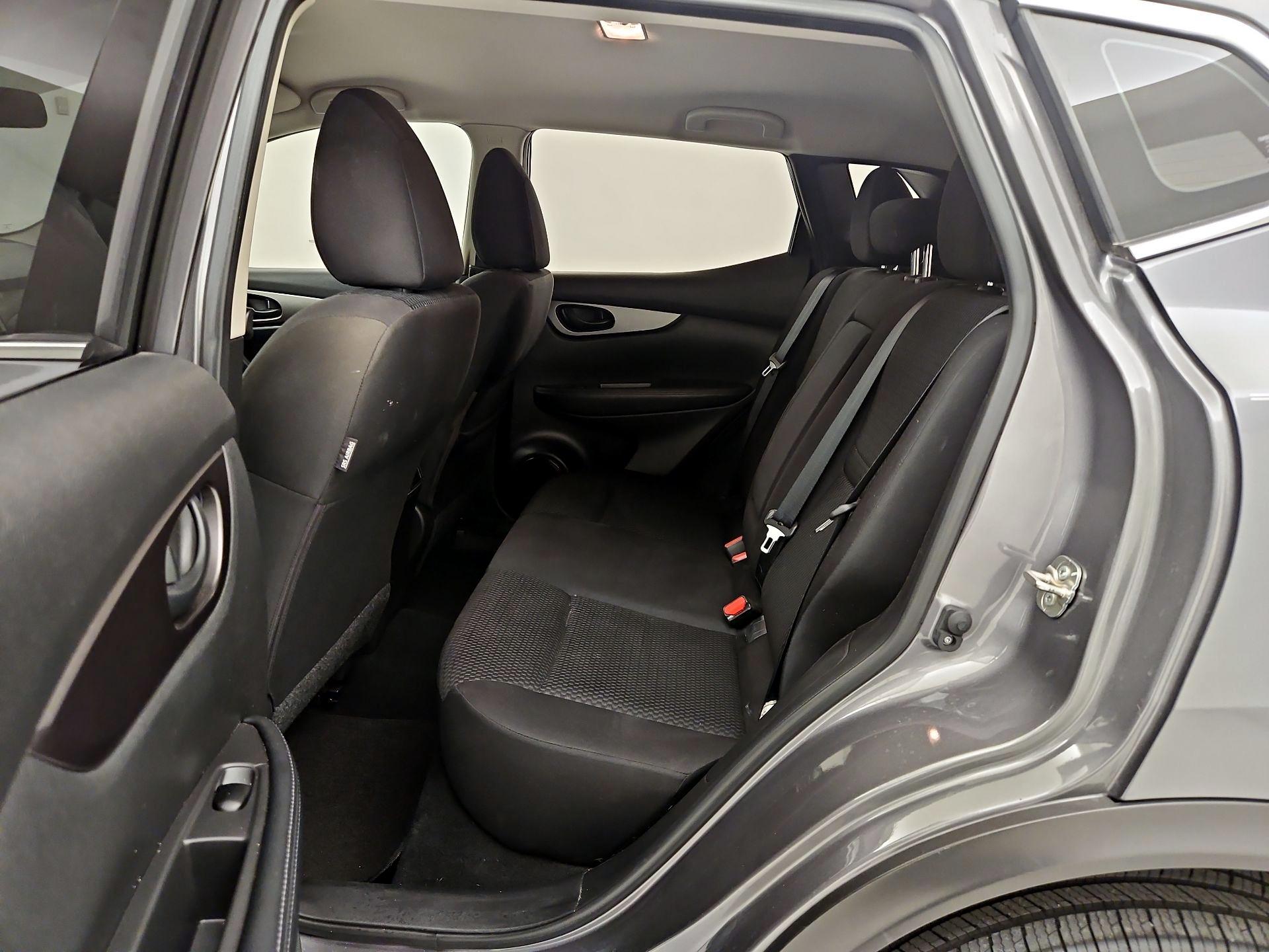 Thumbnail: 2019 Nissan Rogue Sport - 19