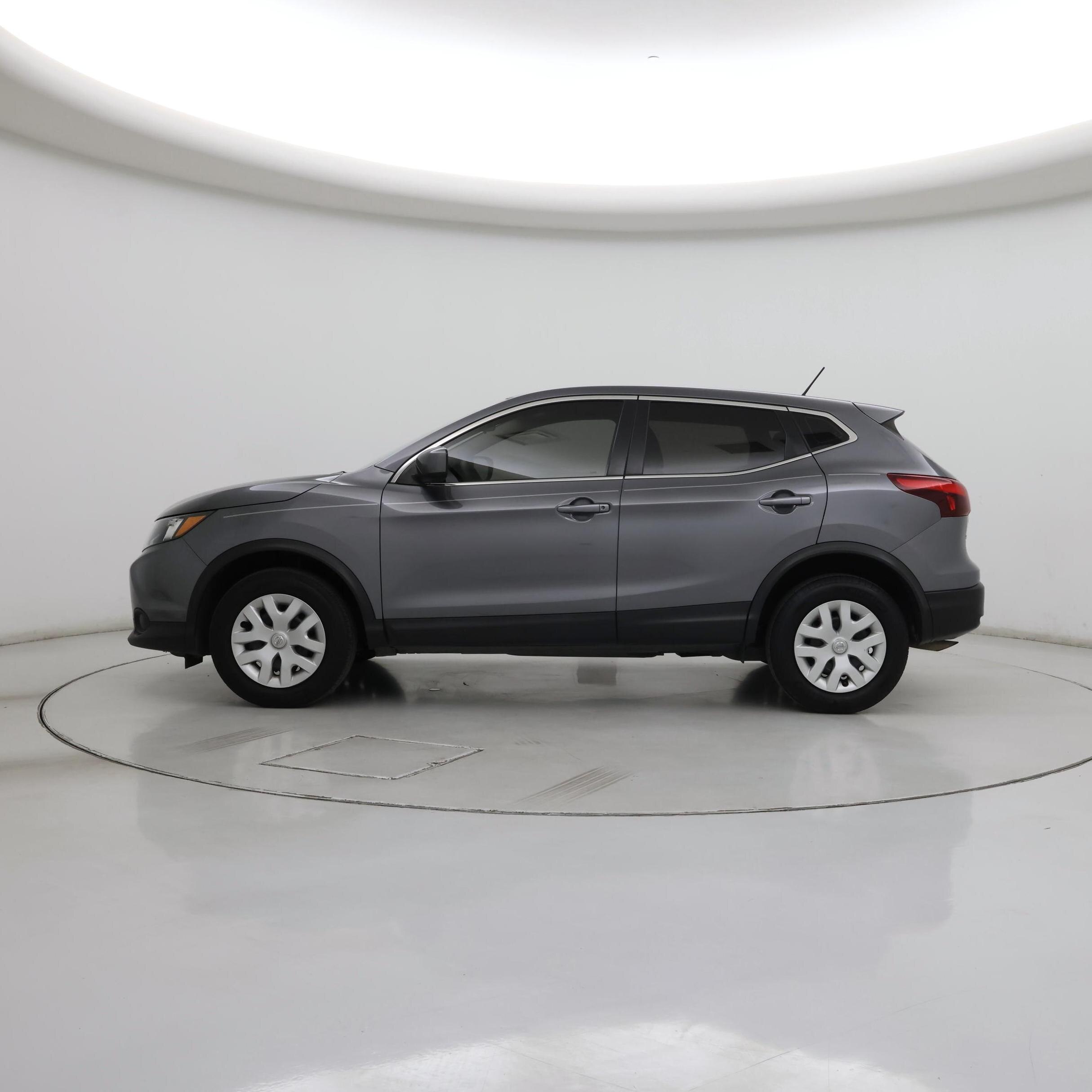 Thumbnail: 2019 Nissan Rogue Sport - 3
