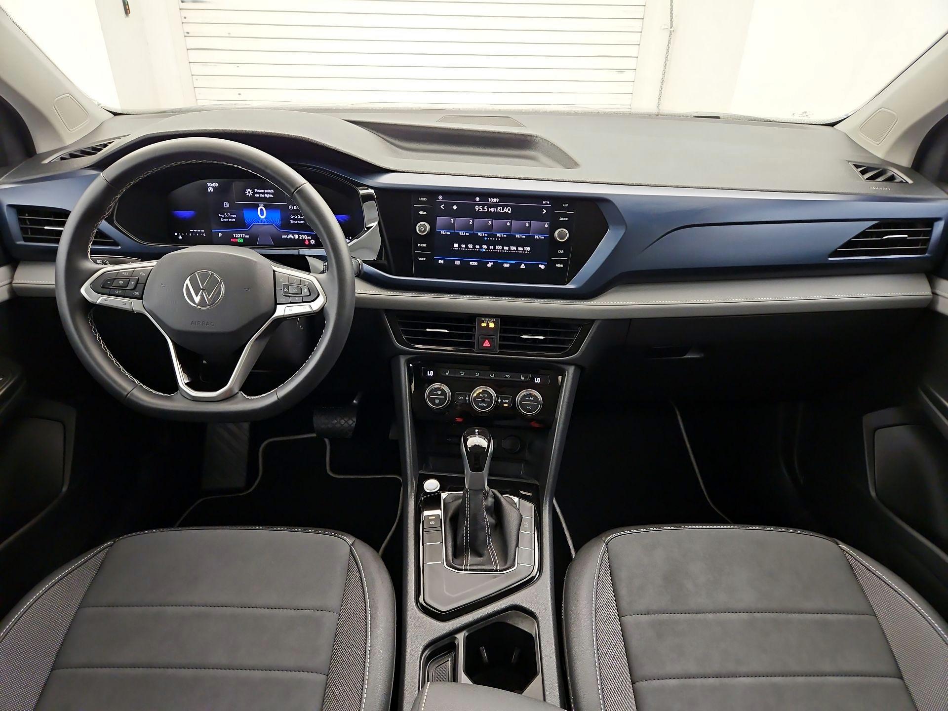 Thumbnail: 2024 Volkswagen Taos - 9