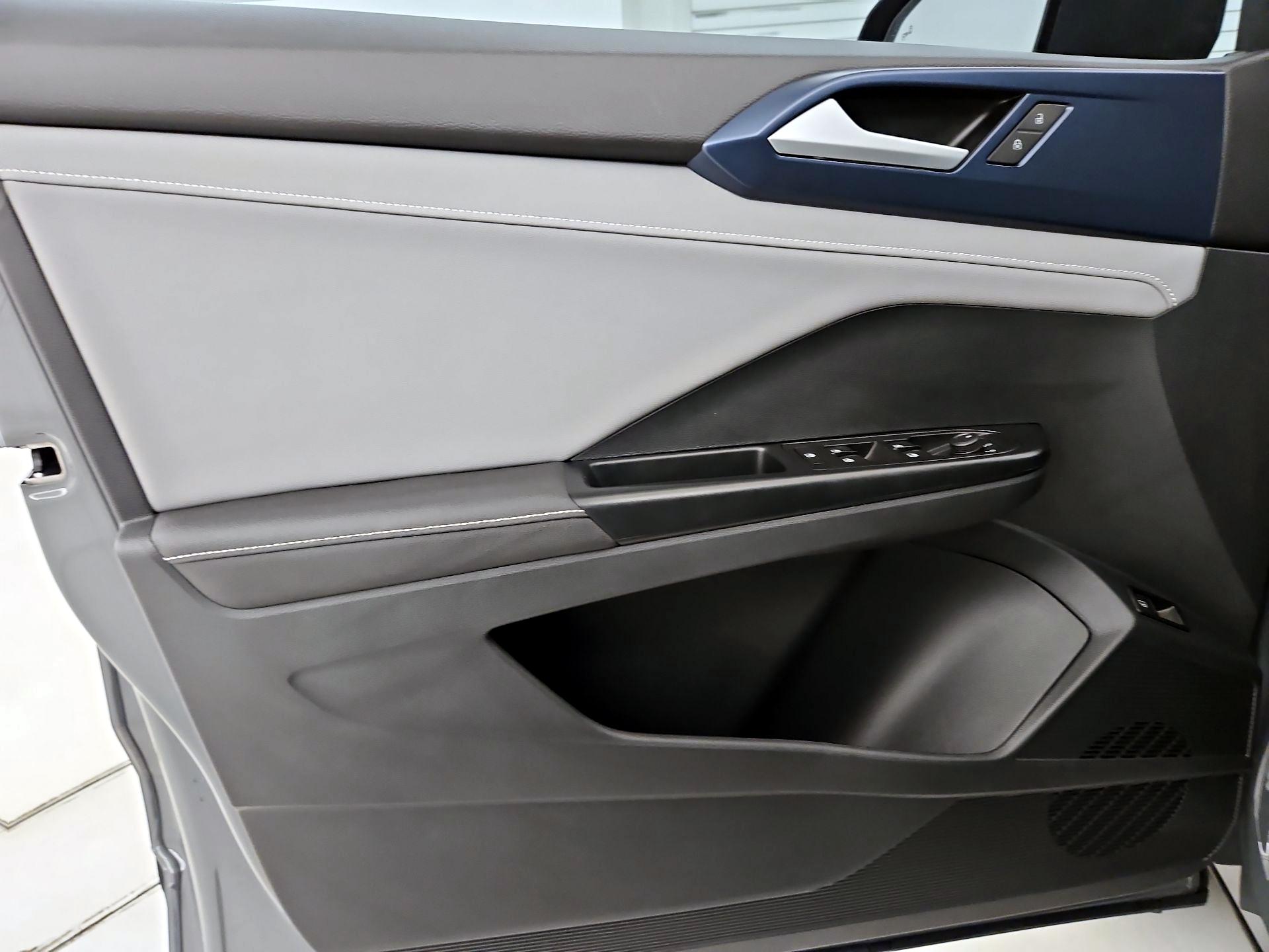 Thumbnail: 2024 Volkswagen Taos - 12