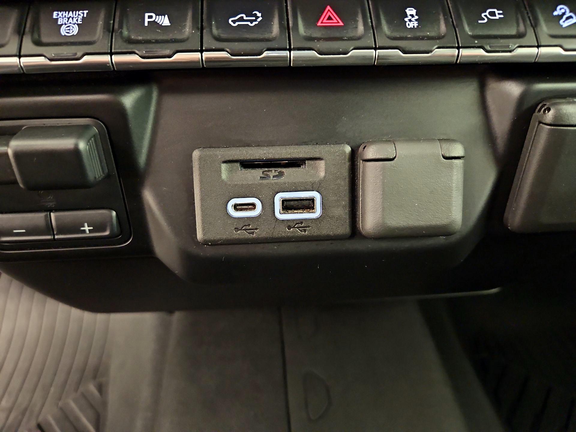 Thumbnail: 2020 Chevrolet Silverado 2500 - 18