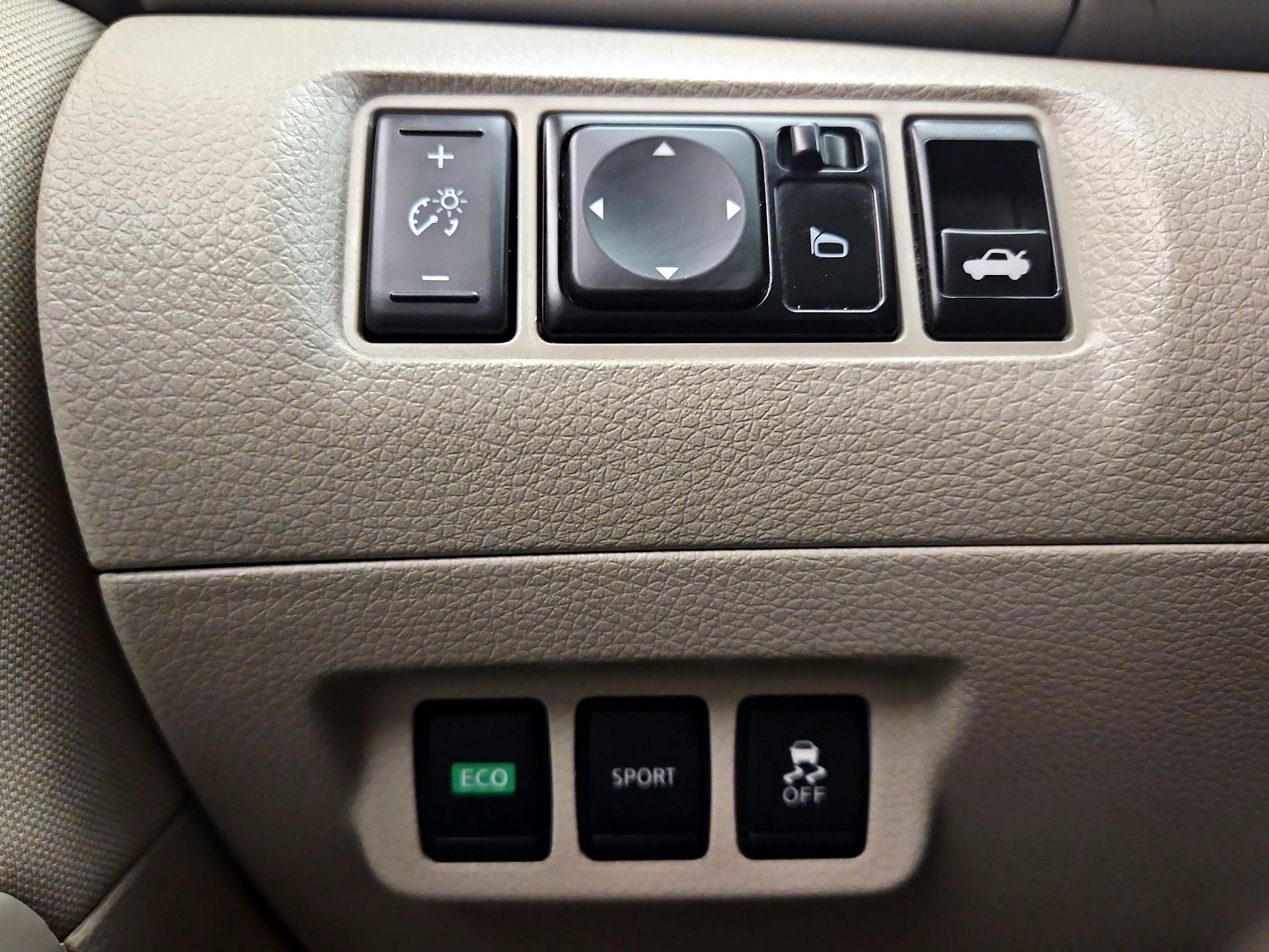 Thumbnail: 2014 Nissan Sentra - 13