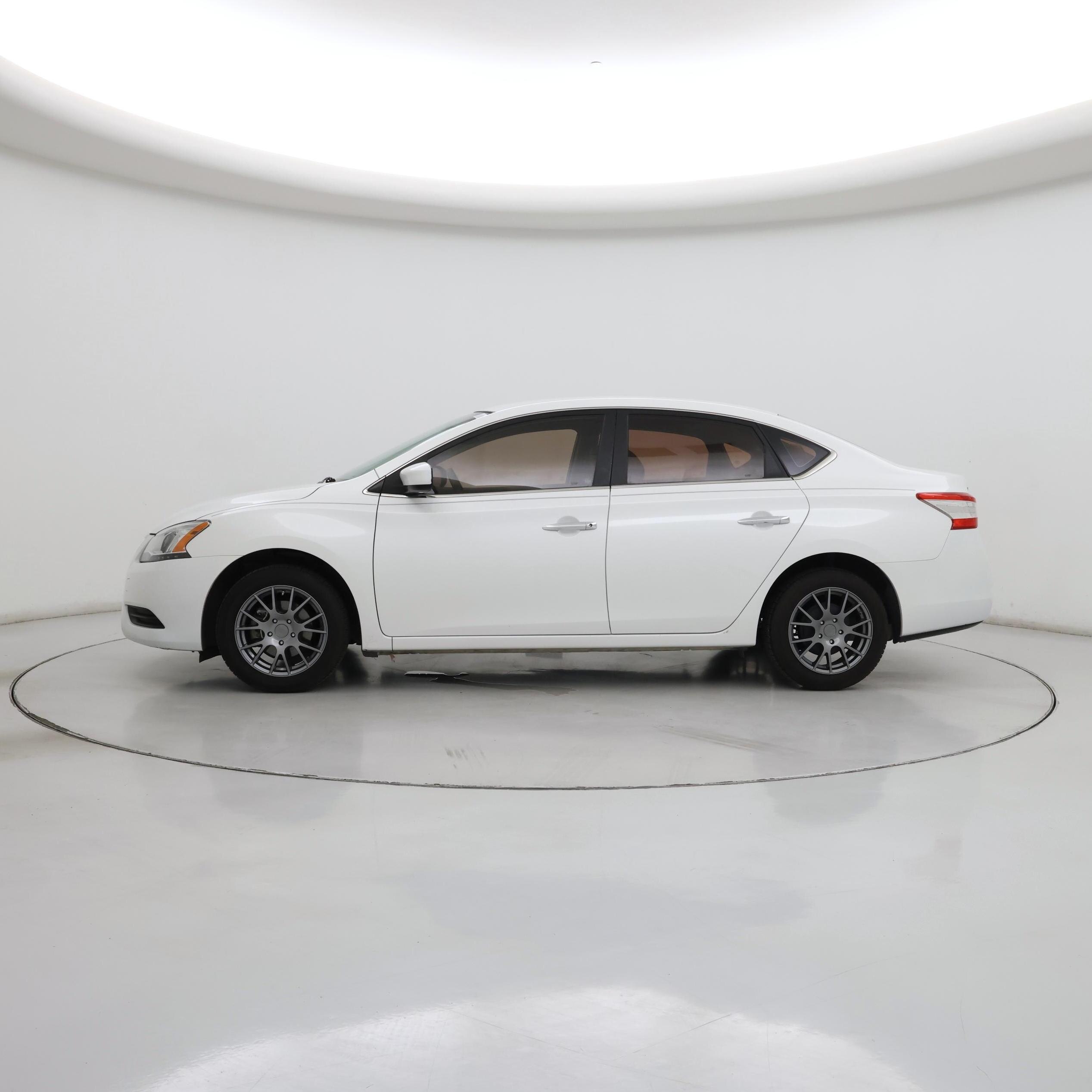 Thumbnail: 2014 Nissan Sentra - 3