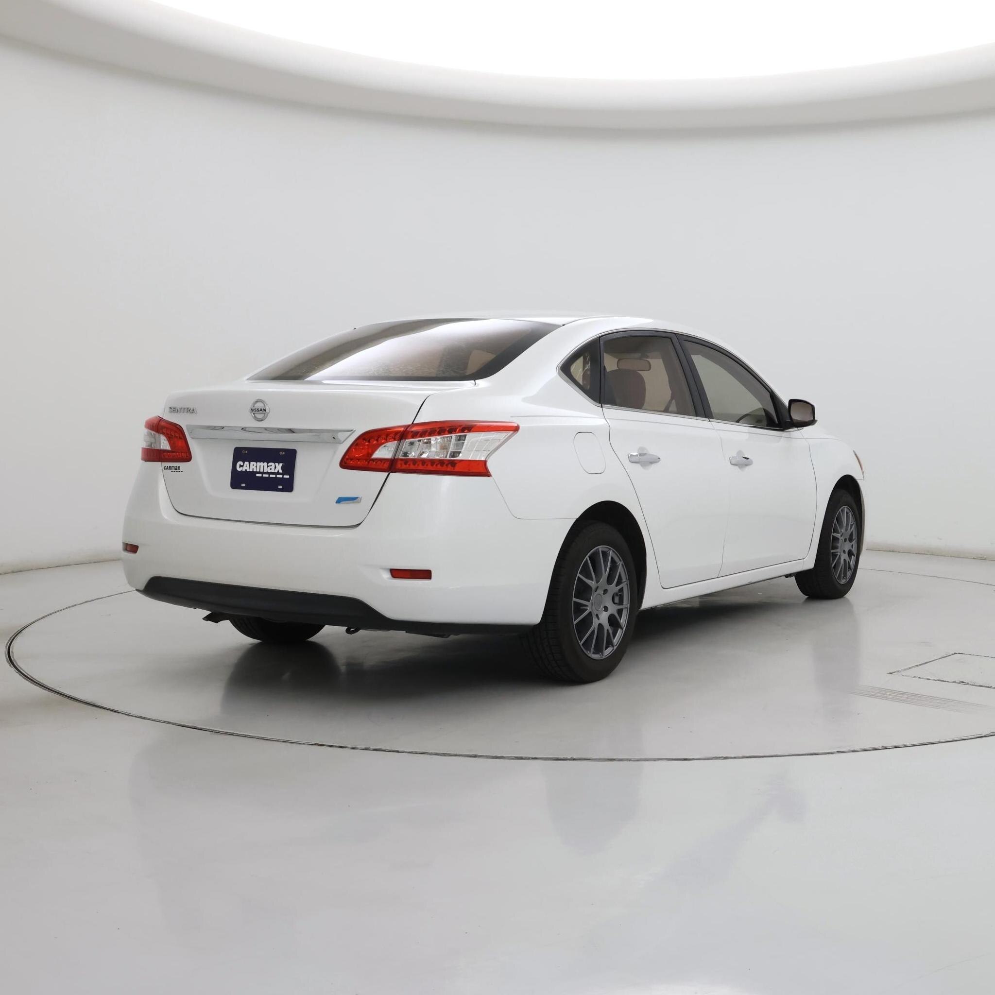 Thumbnail: 2014 Nissan Sentra - 8
