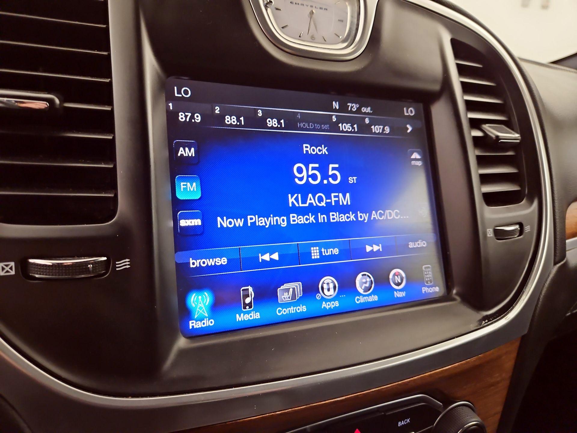 Thumbnail: 2015 Chrysler 300 - 16