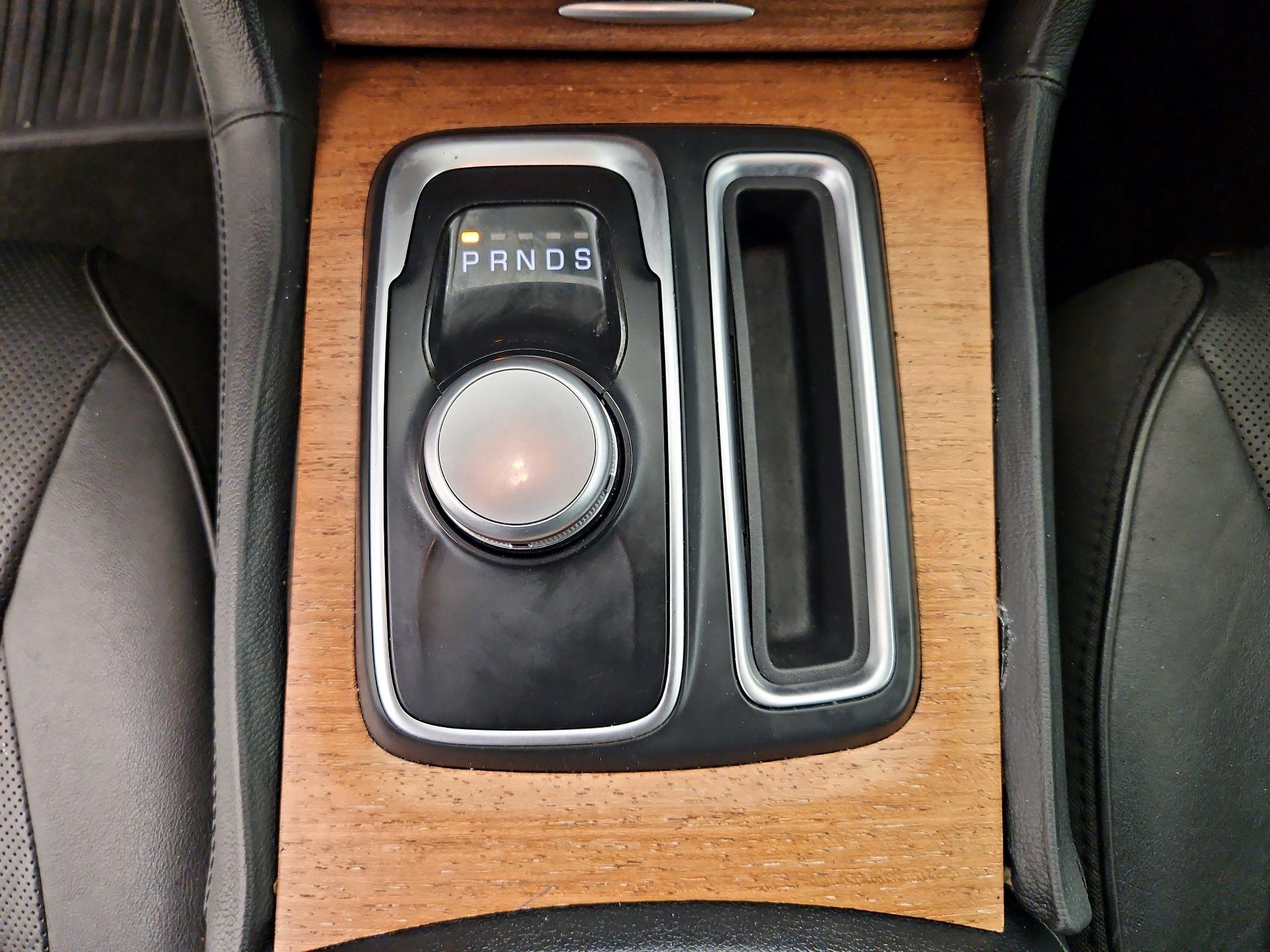Thumbnail: 2015 Chrysler 300 - 18