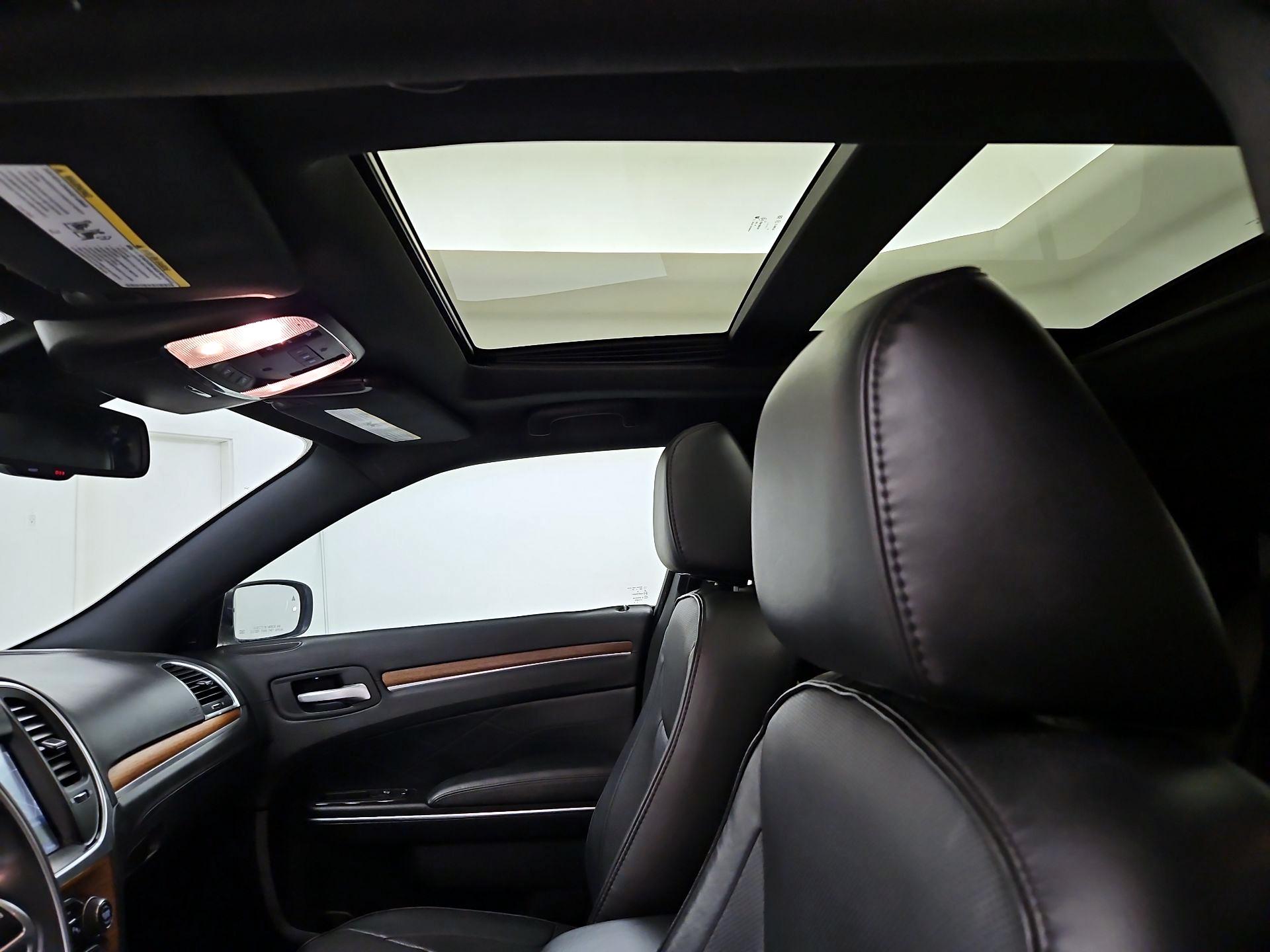 Thumbnail: 2015 Chrysler 300 - 19