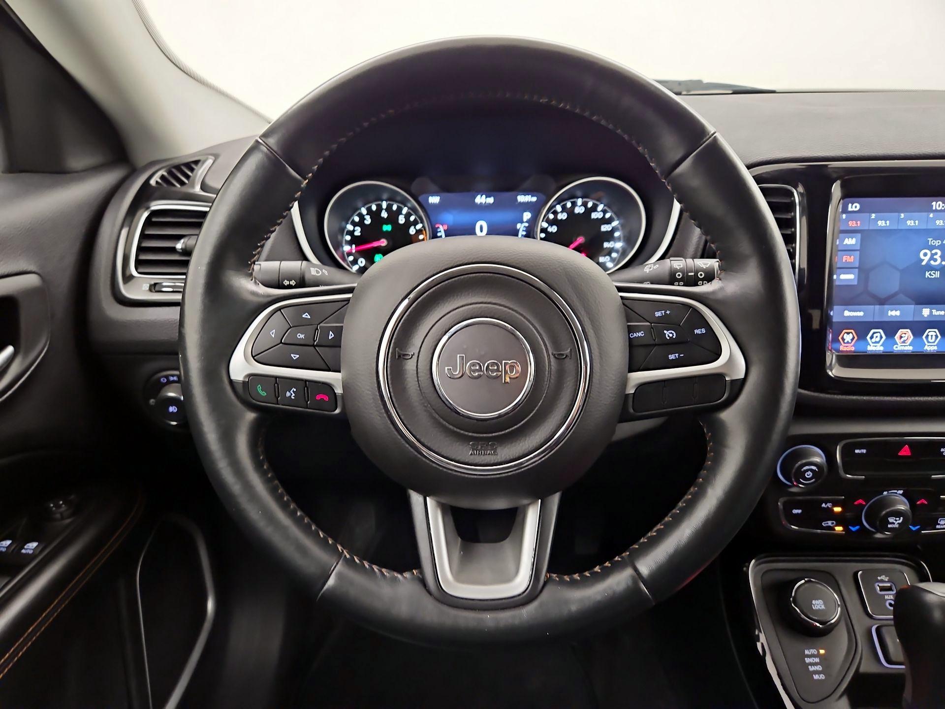 Thumbnail: 2018 Jeep Compass - 10