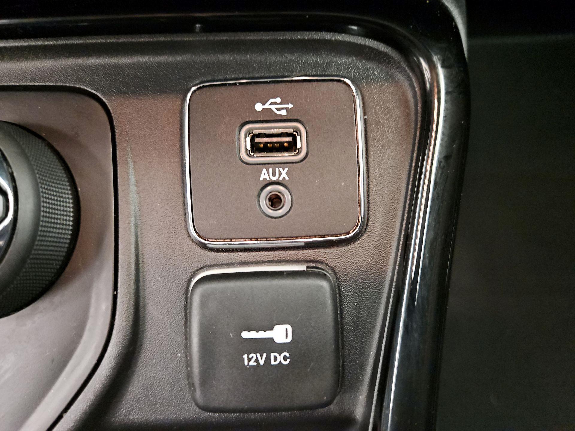 Thumbnail: 2018 Jeep Compass - 18