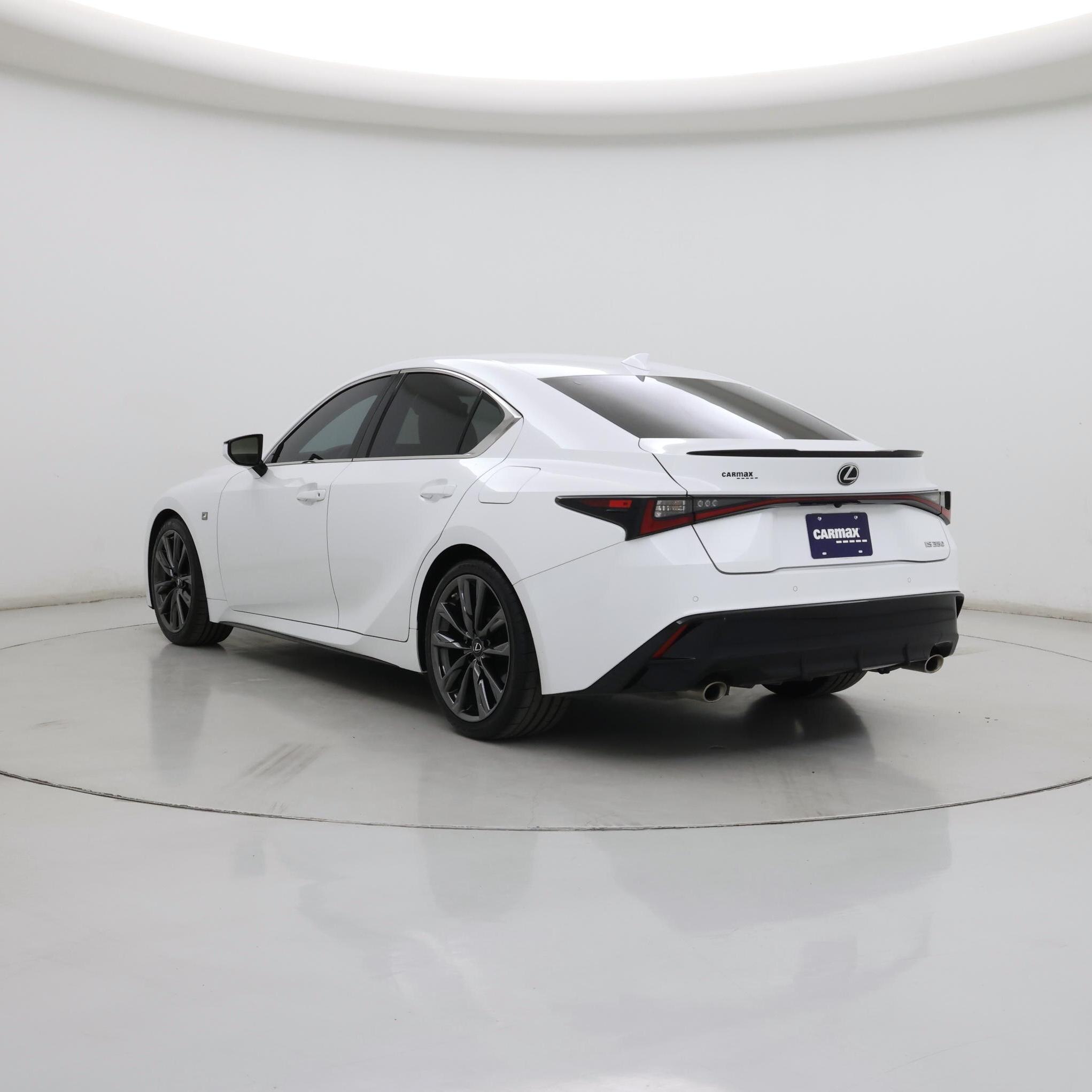 Thumbnail: 2022 Lexus IS - 2