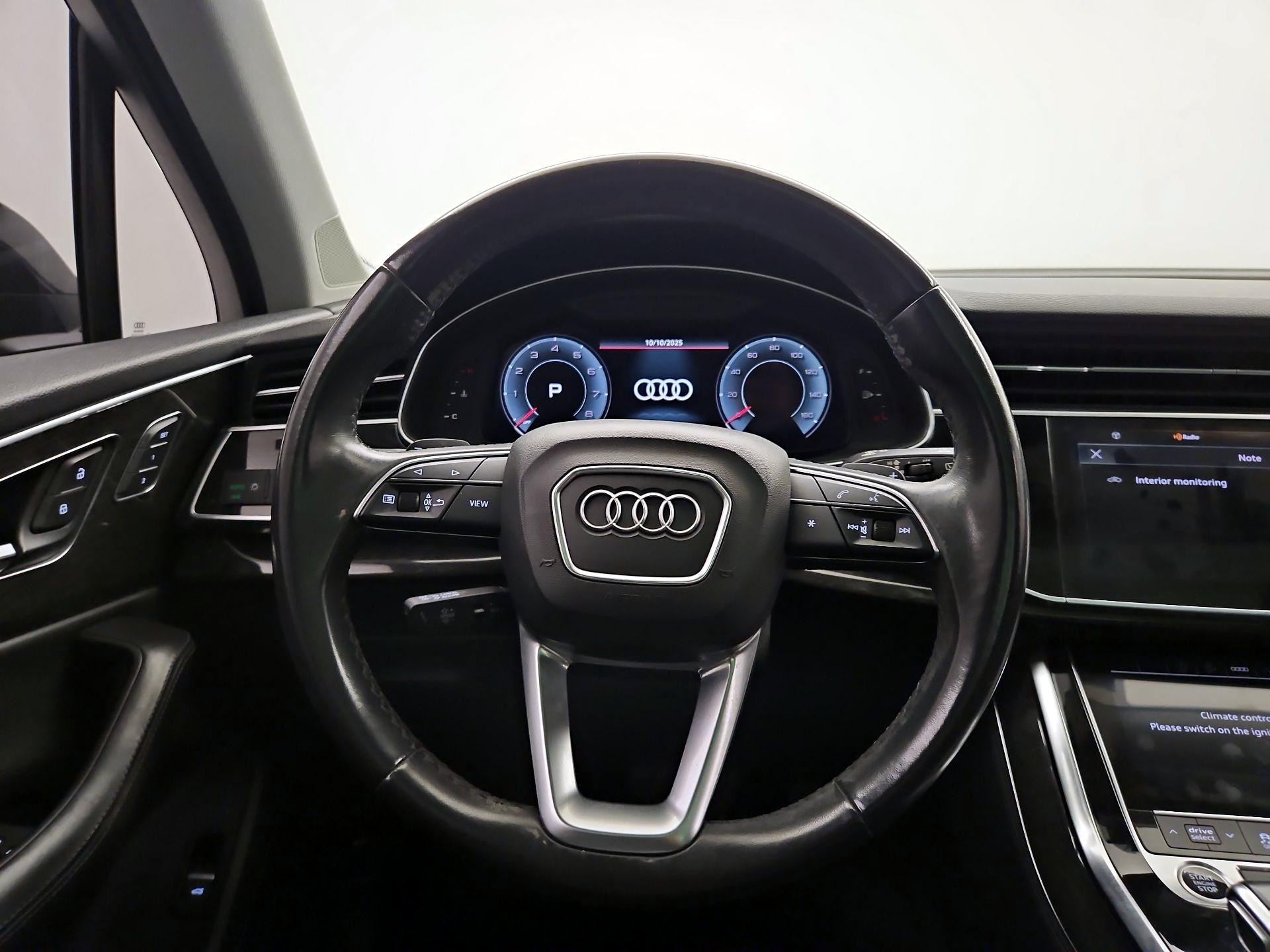 Thumbnail: 2021 Audi Q7 - 10