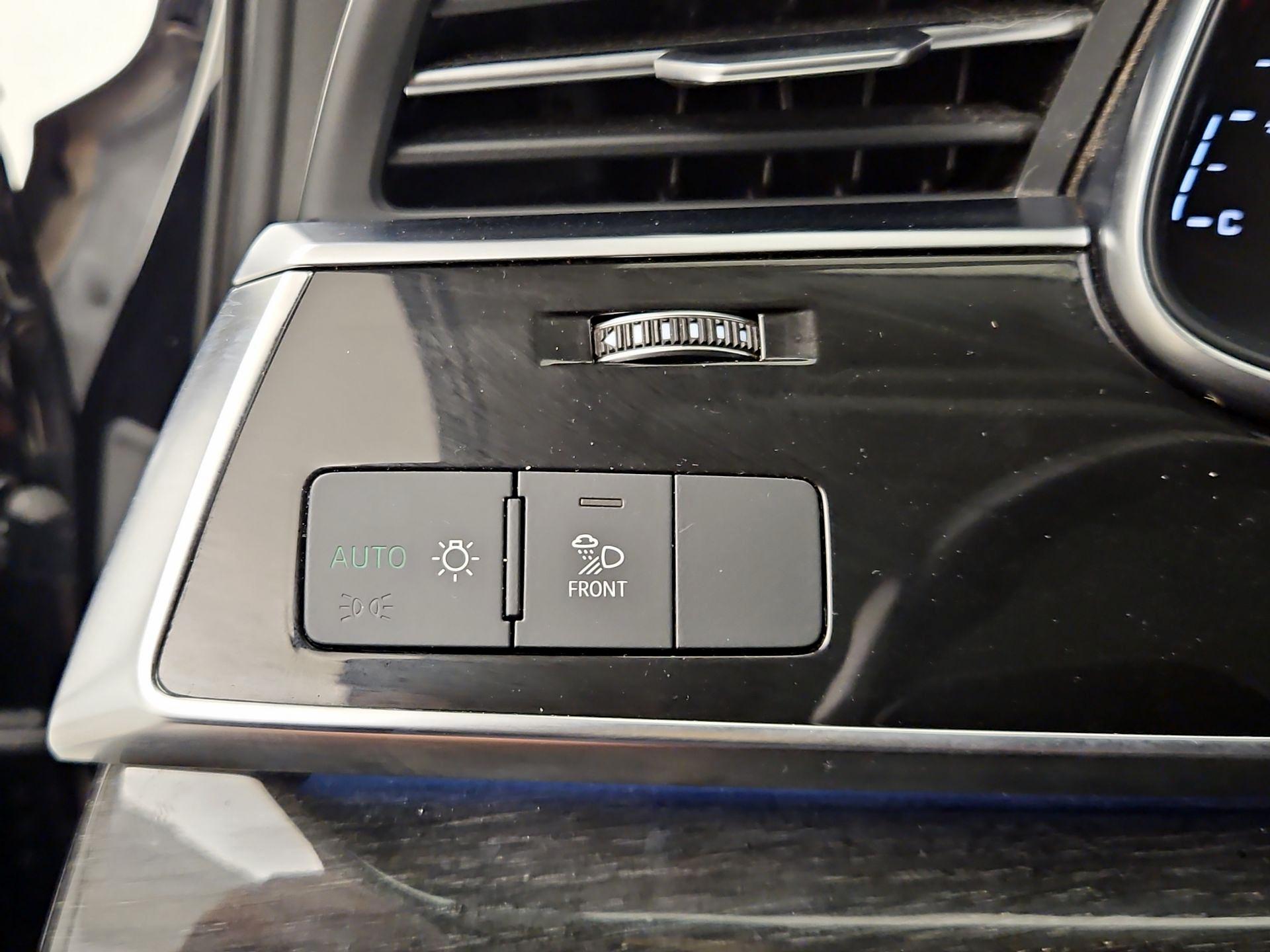 Thumbnail: 2021 Audi Q7 - 13