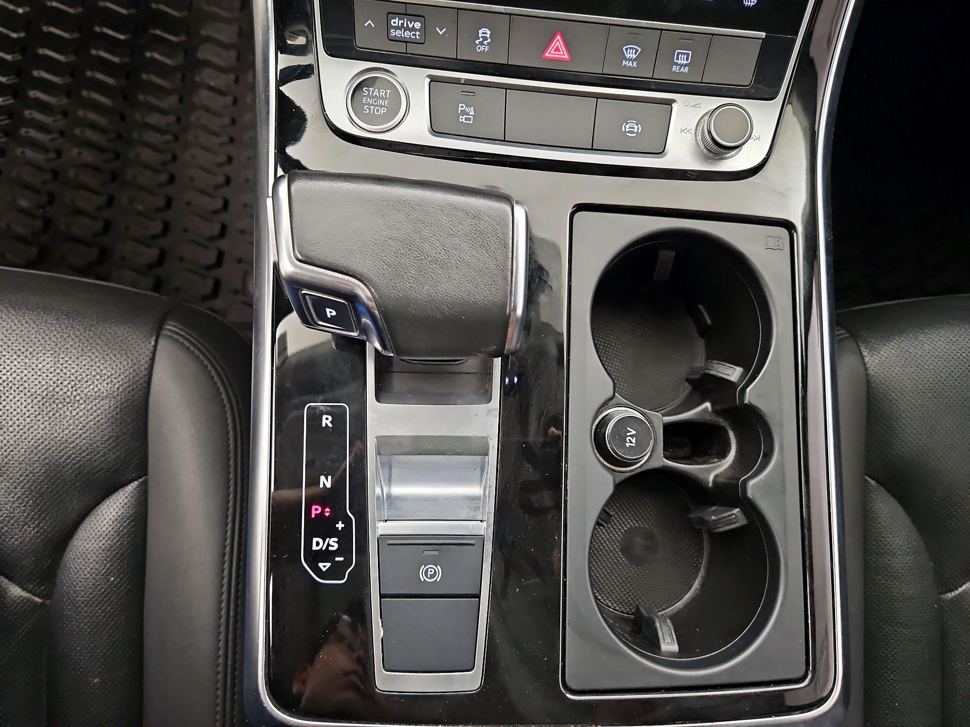 Thumbnail: 2021 Audi Q7 - 17