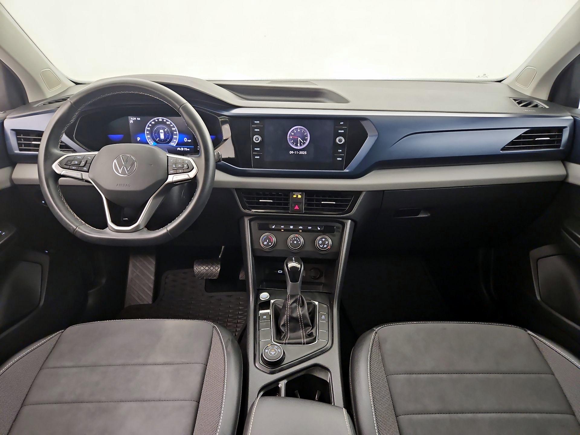 Thumbnail: 2022 Volkswagen Taos - 9