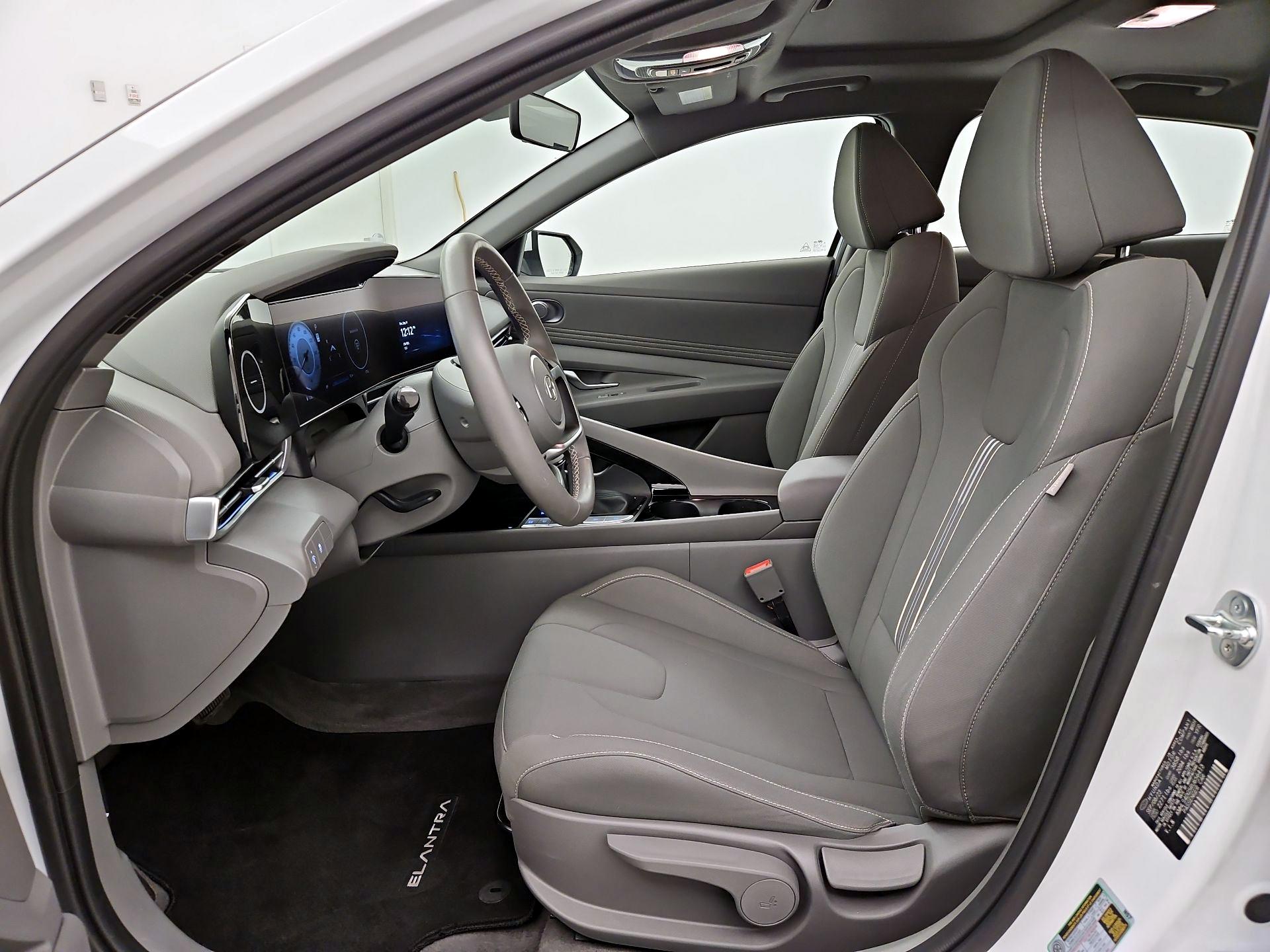 Thumbnail: 2024 Hyundai Elantra - 11