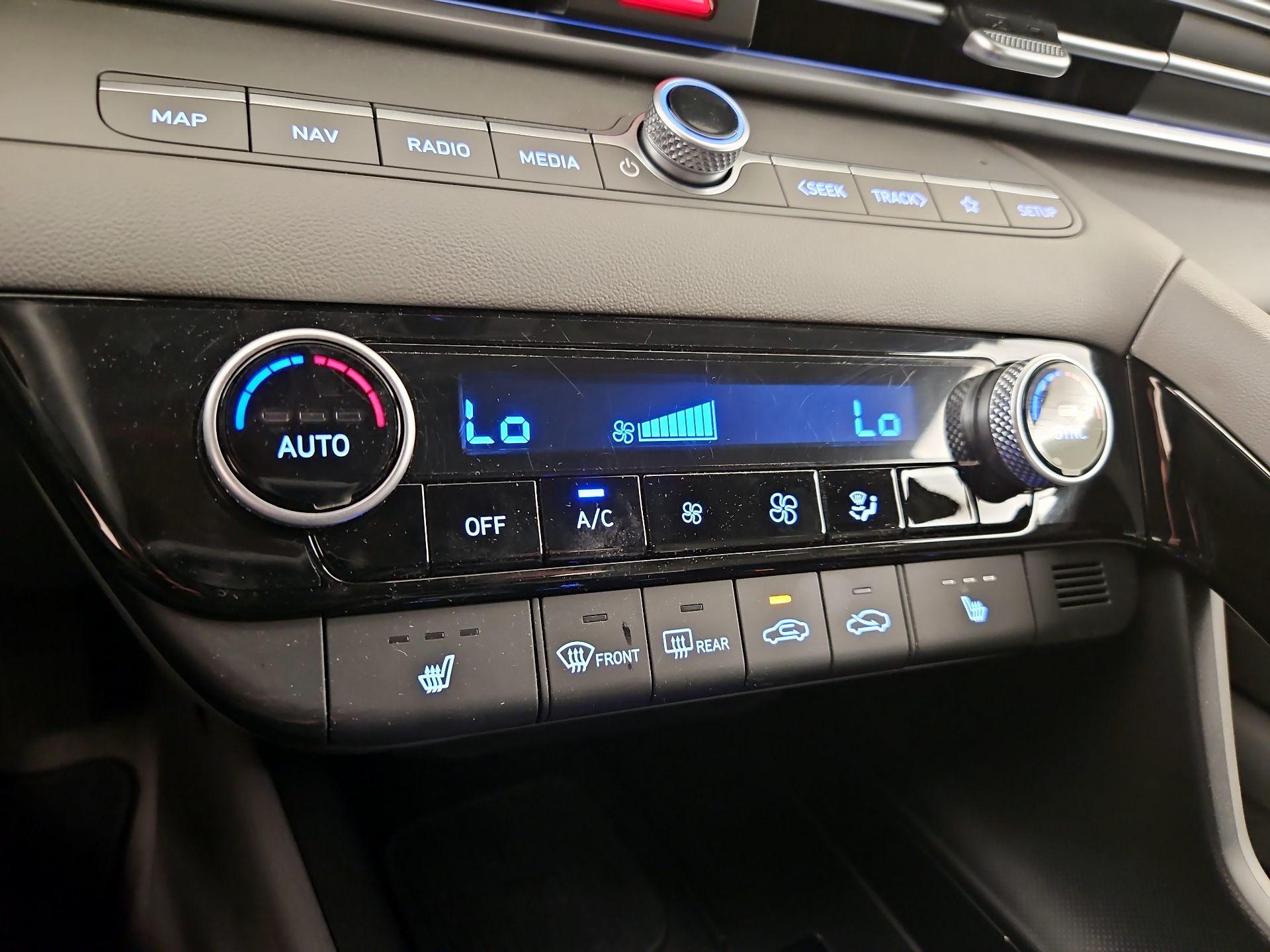 Thumbnail: 2024 Hyundai Elantra - 17