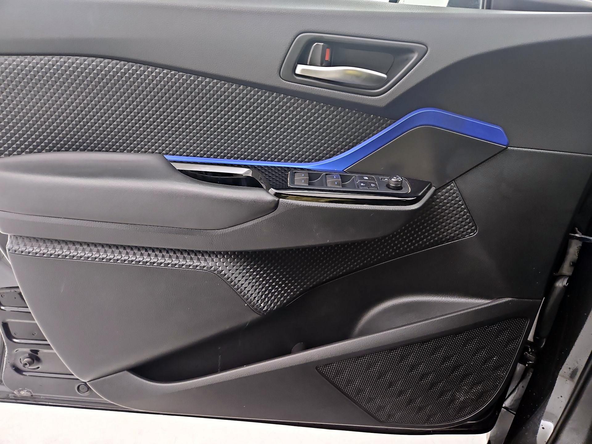 Thumbnail: 2021 Toyota C-HR - 12