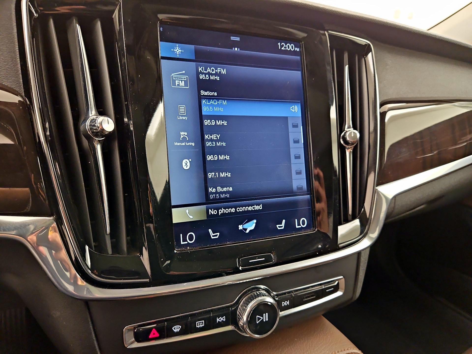 Thumbnail: 2018 Volvo S90 - 16