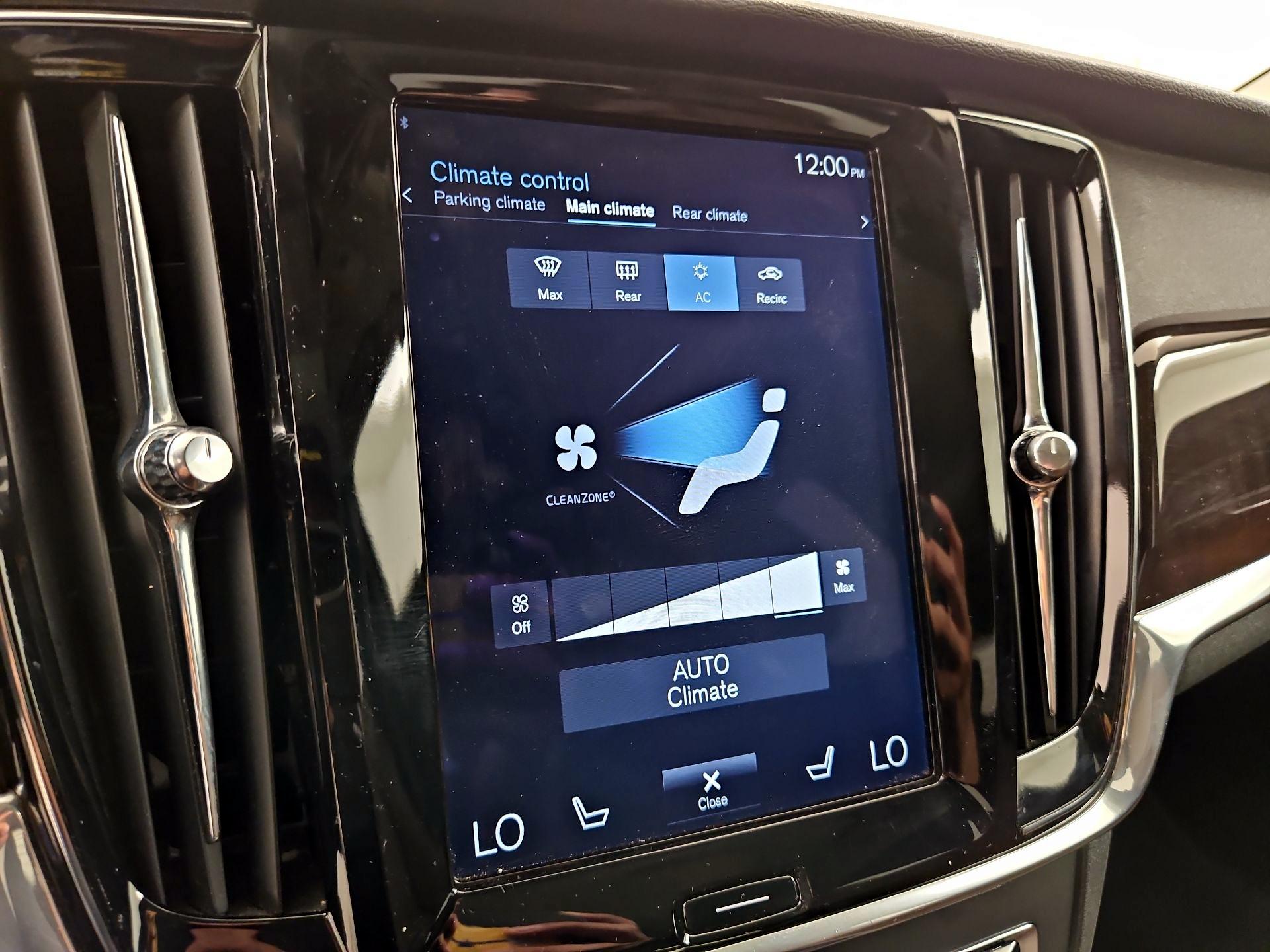 Thumbnail: 2018 Volvo S90 - 17