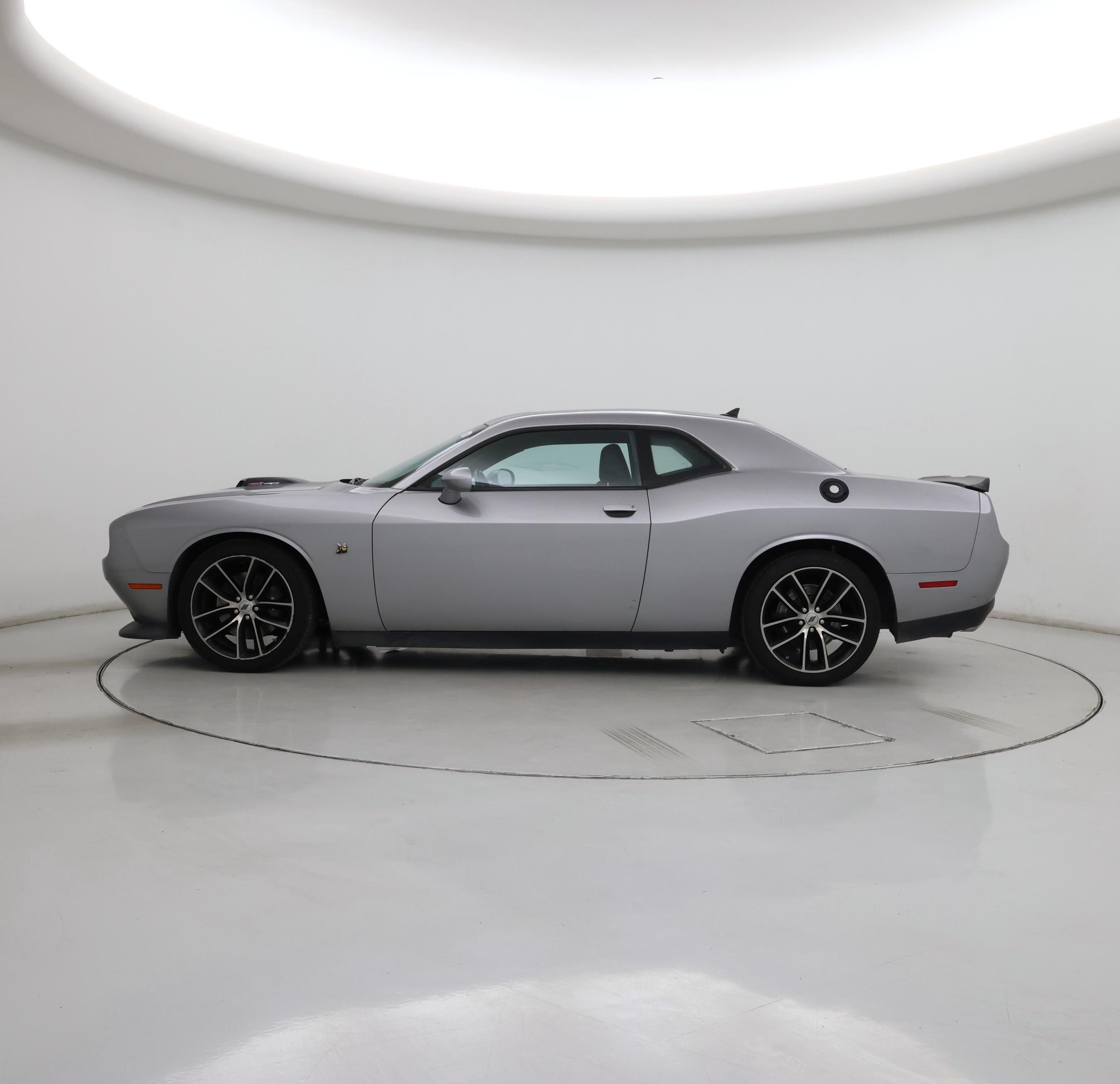 Thumbnail: 2017 Dodge Challenger - 3