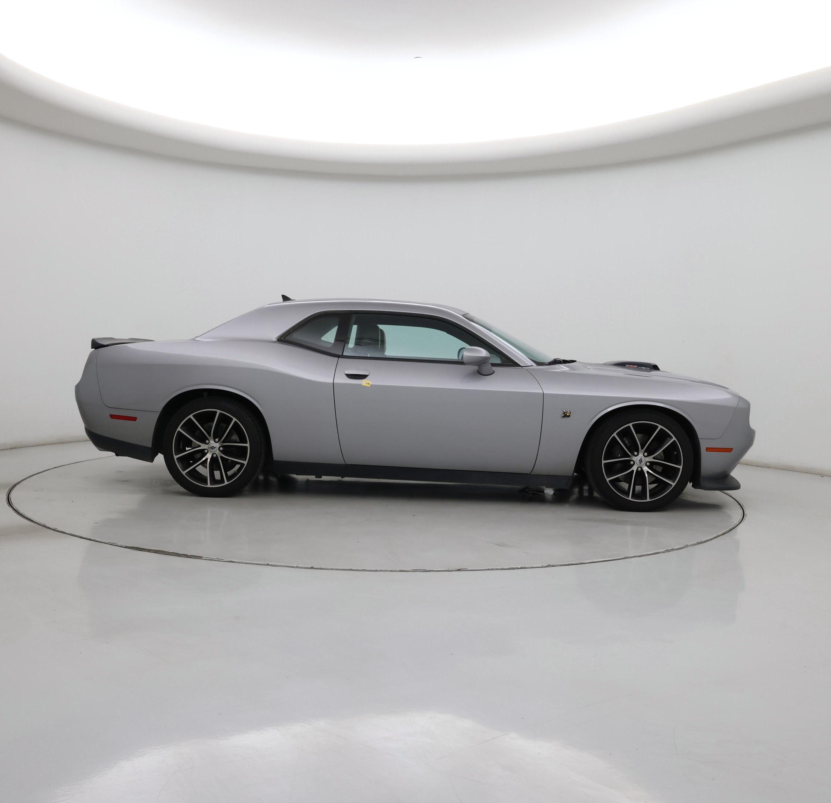 Thumbnail: 2017 Dodge Challenger - 7