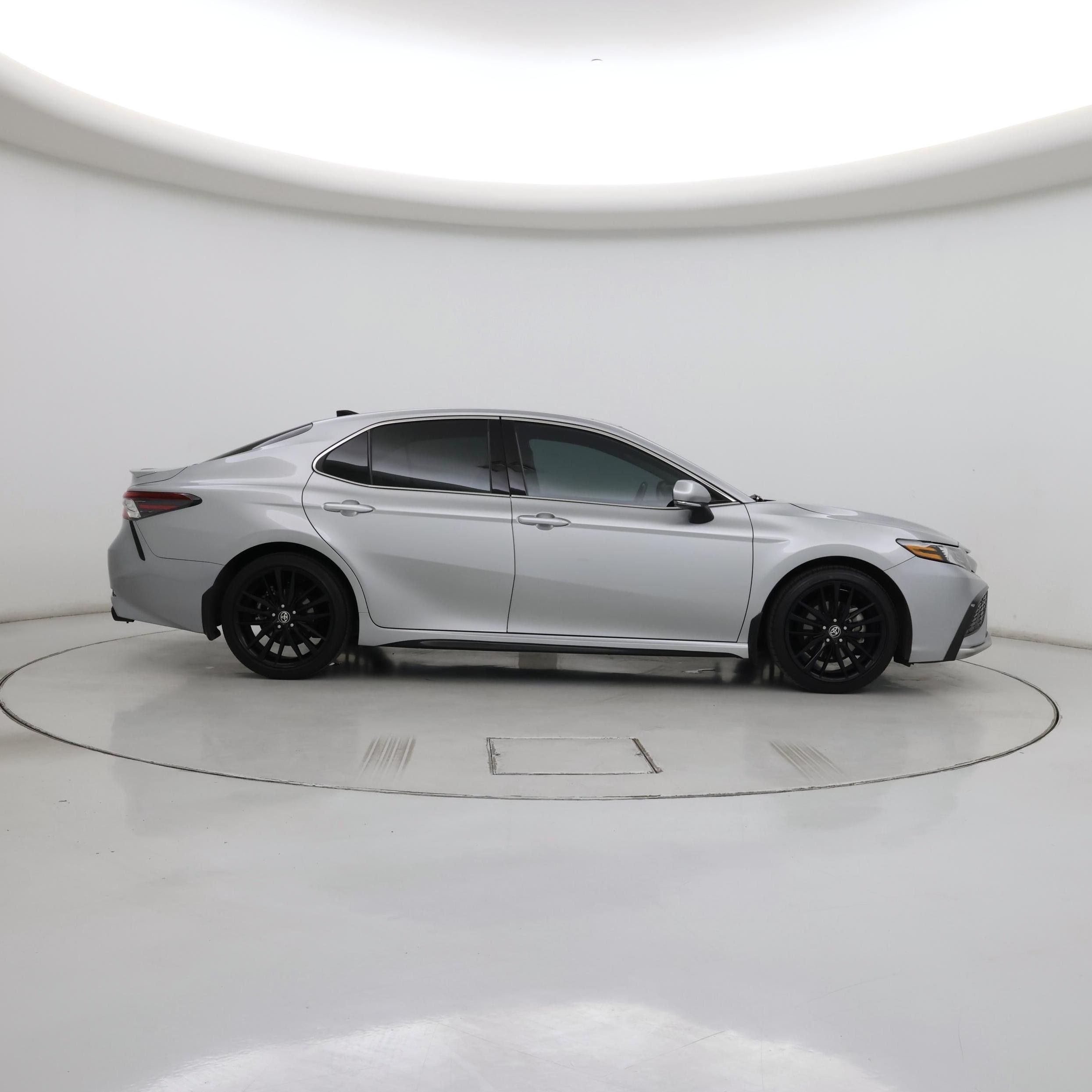 Thumbnail: 2021 Toyota Camry - 7