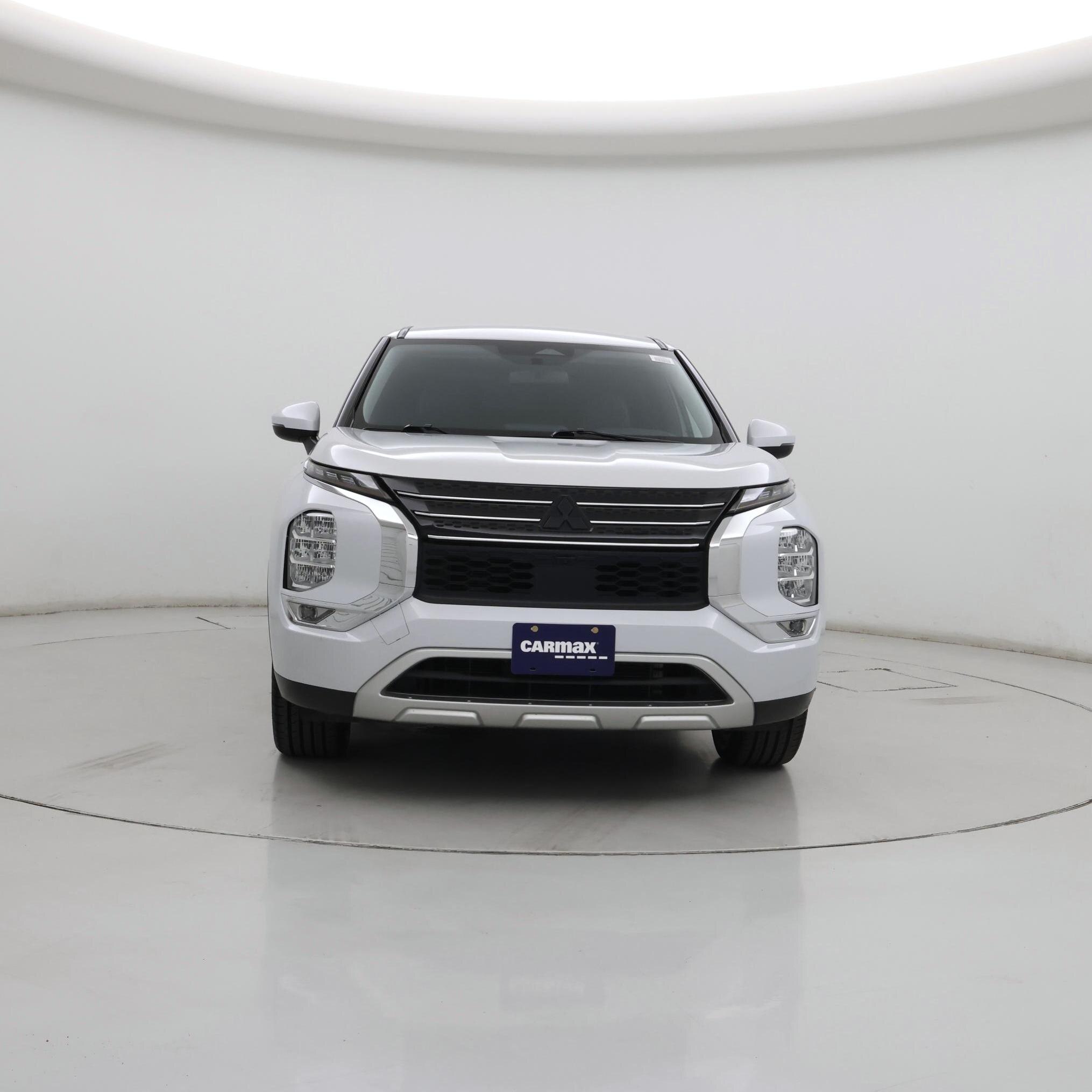Thumbnail: 2023 Mitsubishi Outlander - 5