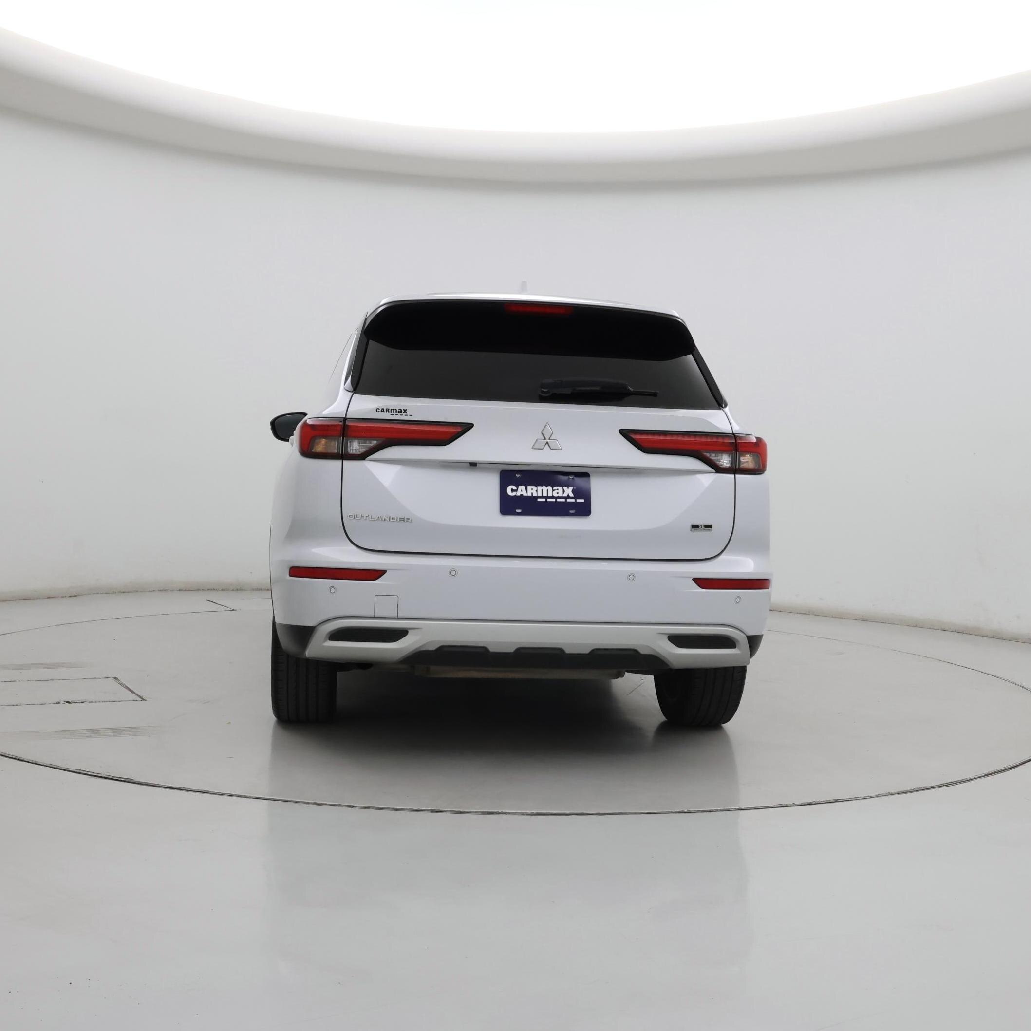 Thumbnail: 2023 Mitsubishi Outlander - 6