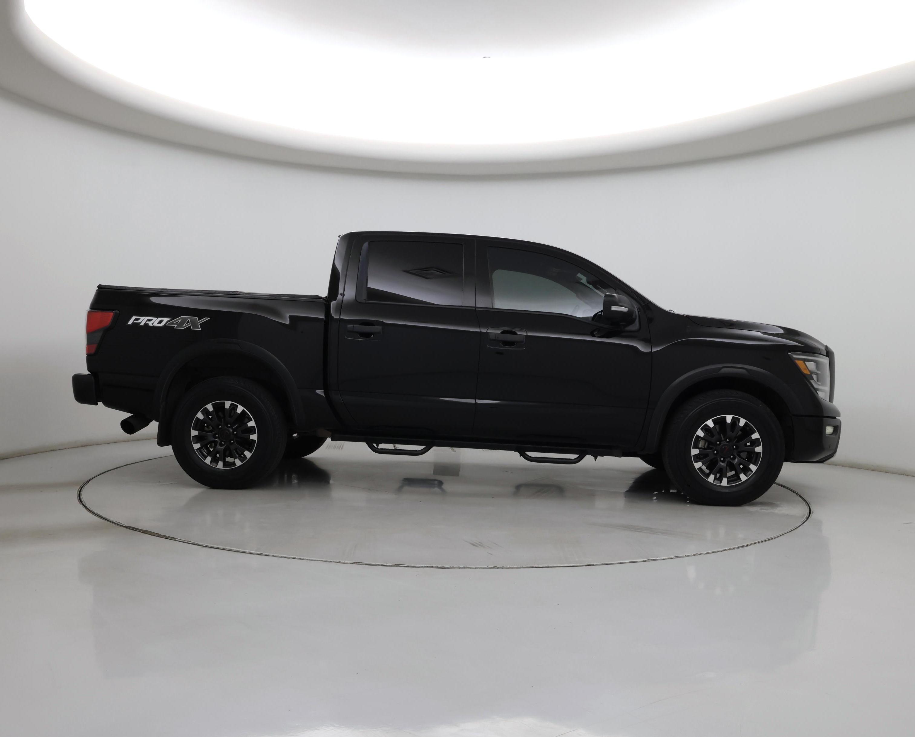 Thumbnail: 2021 Nissan Titan - 7