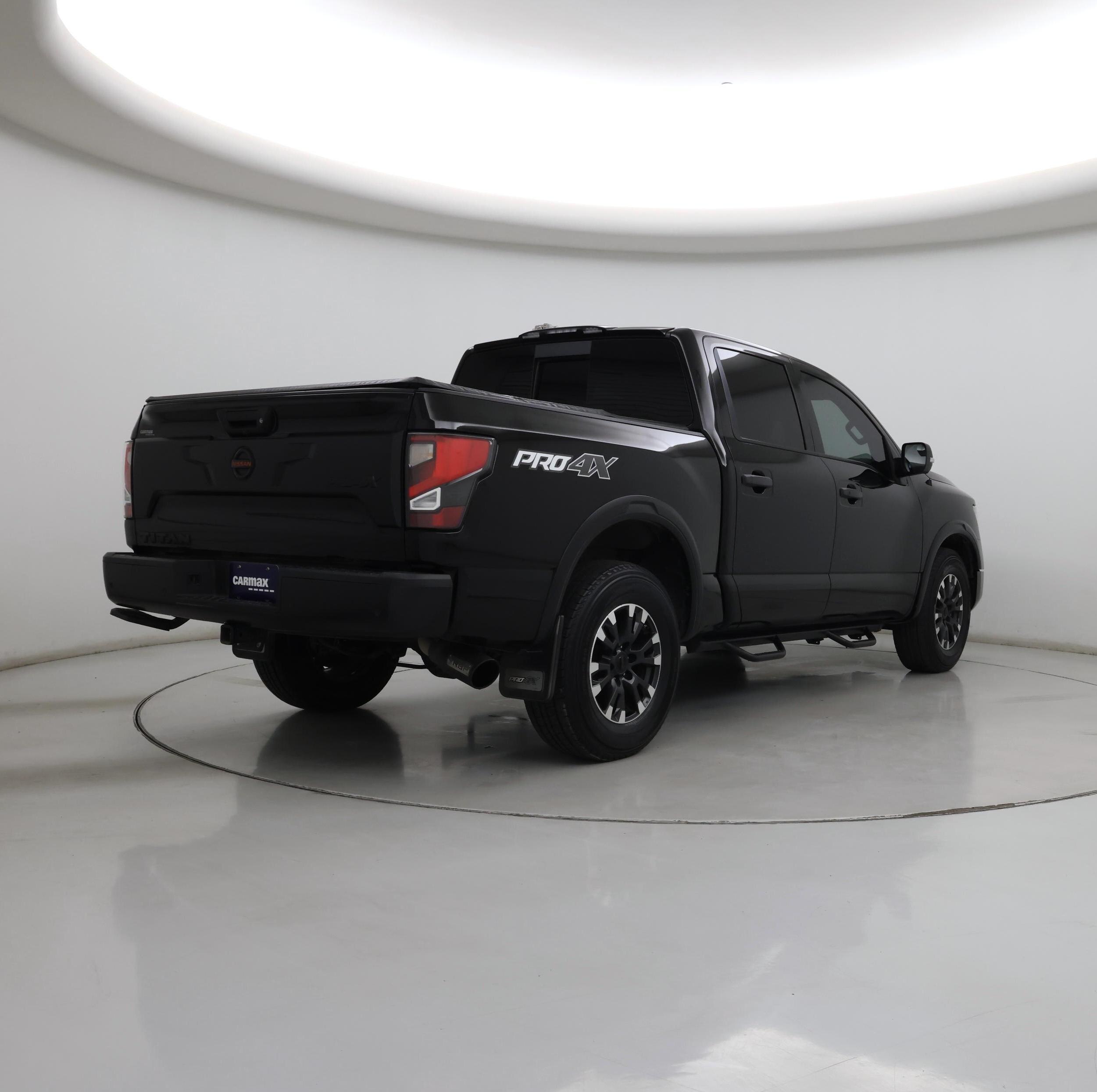 Thumbnail: 2021 Nissan Titan - 8