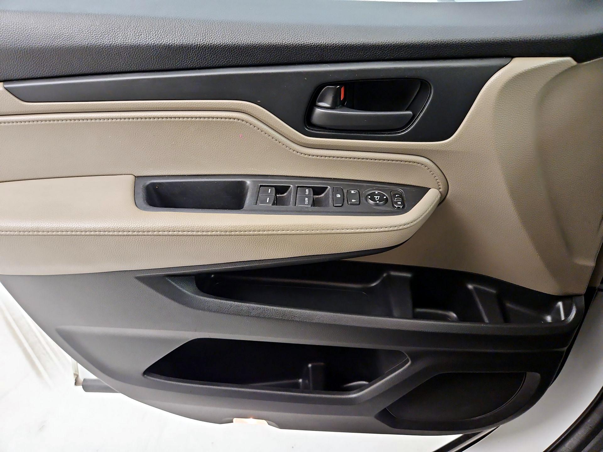 Thumbnail: 2020 Honda Odyssey - 12